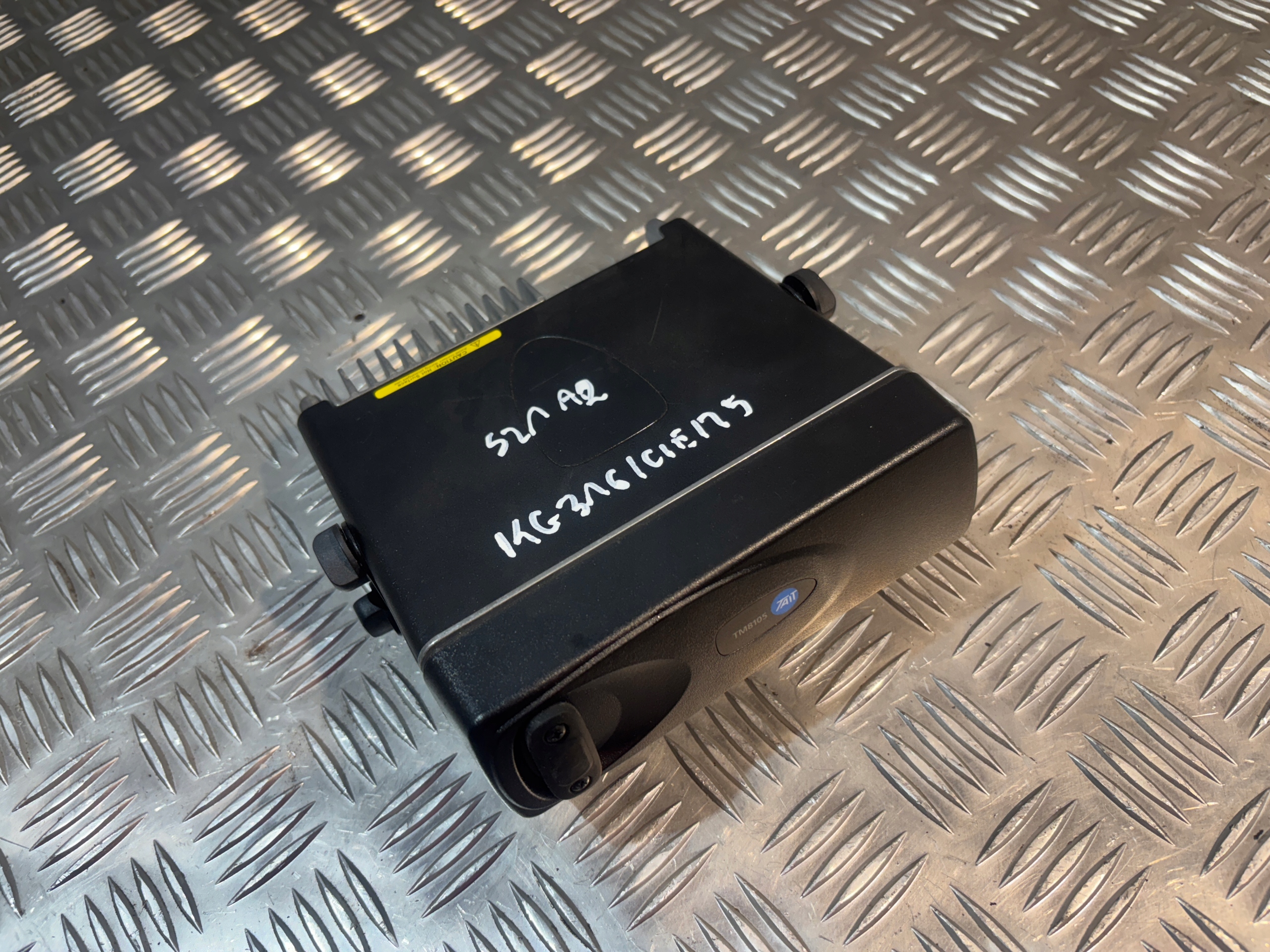 Radio mobilne Tait TM8105