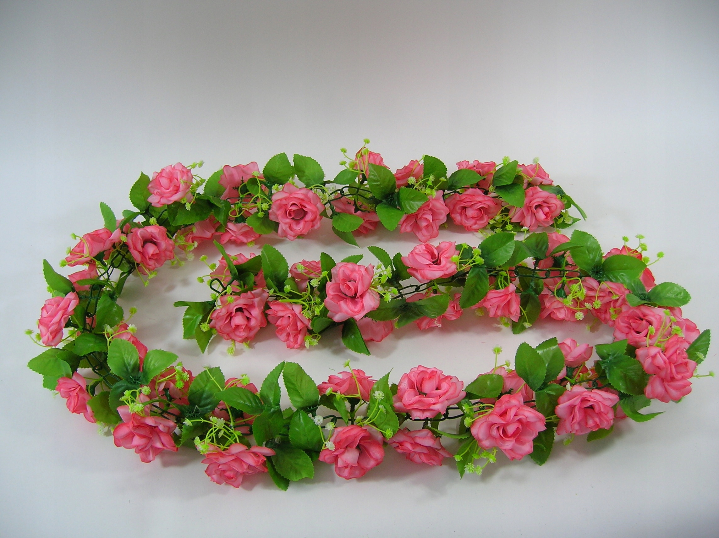SZTUCZNE KWIATY GIRLANDA Z RÓŻAMI - RÓŻOWA Kod producenta A.RG