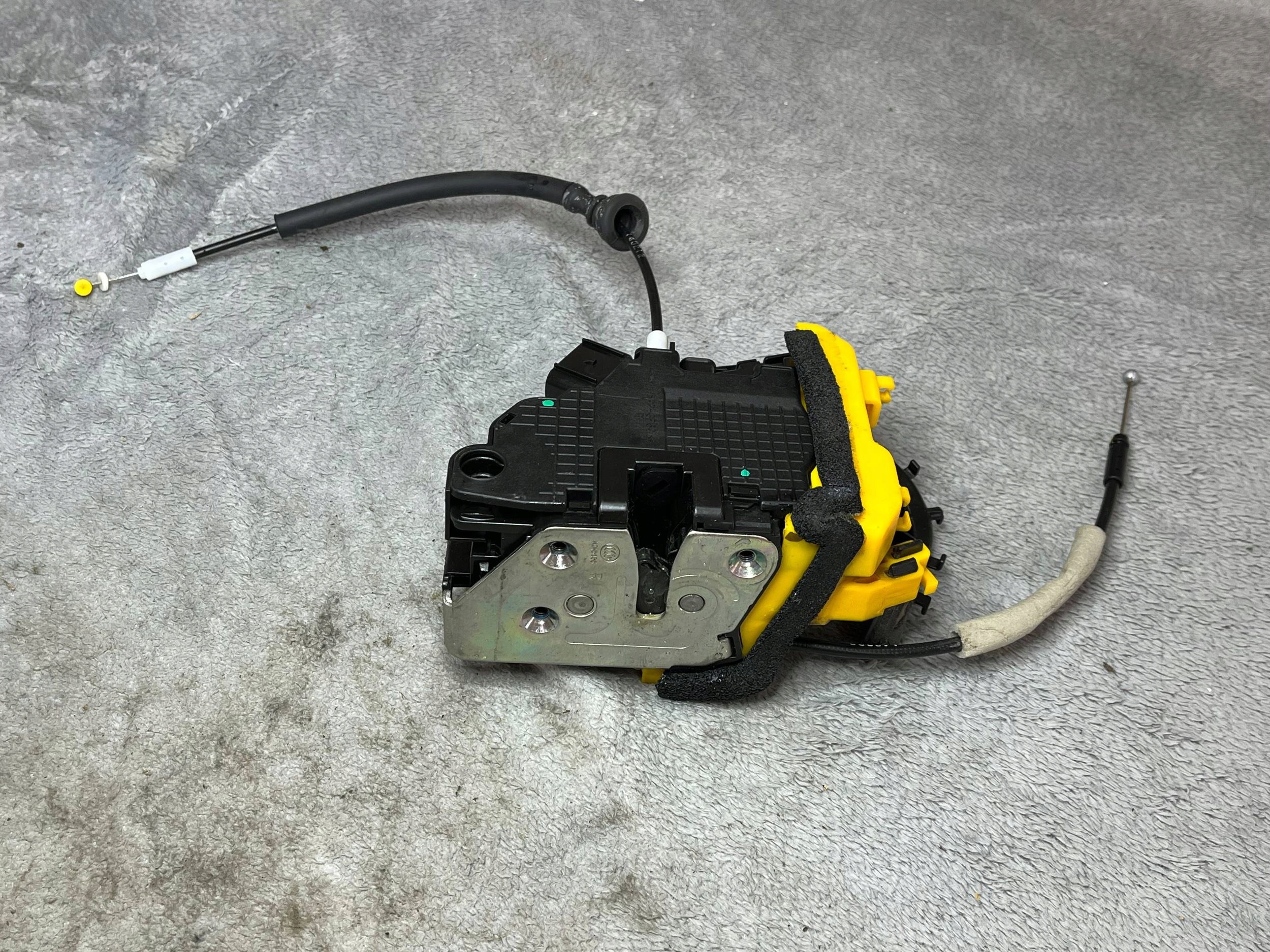 lock door przednich KIA Ceed 81320A2110