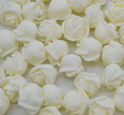 

Kremowe 2 cm Piankowe Róże Różyczki 10 sztuk