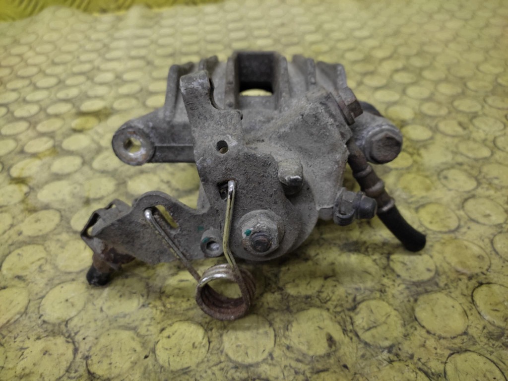 VW NEW BEETLE 1.9 TDI caliper brake left rear part