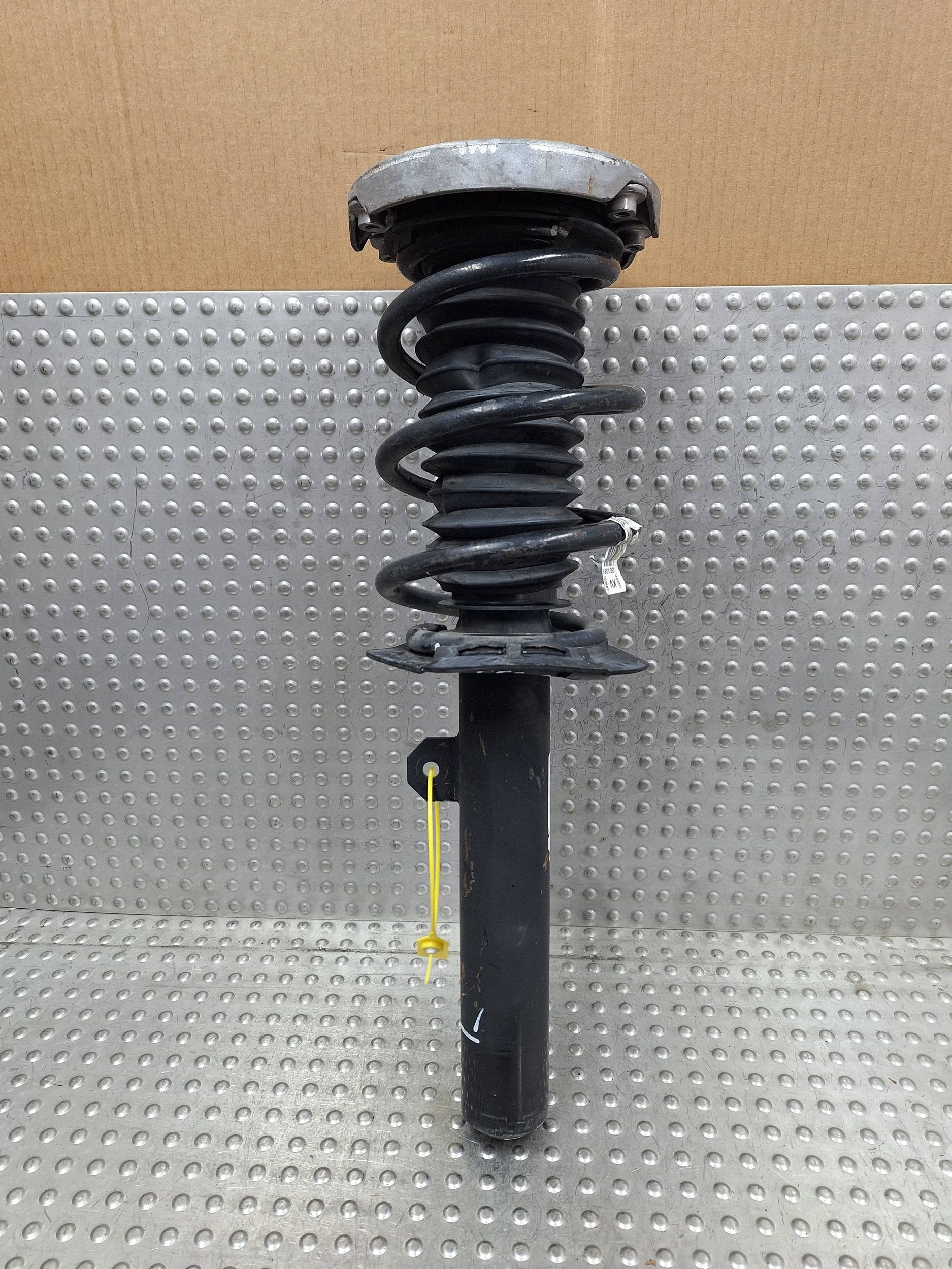 shock absorber right front MINI COUNTRYMAN F60 16- 6867210
