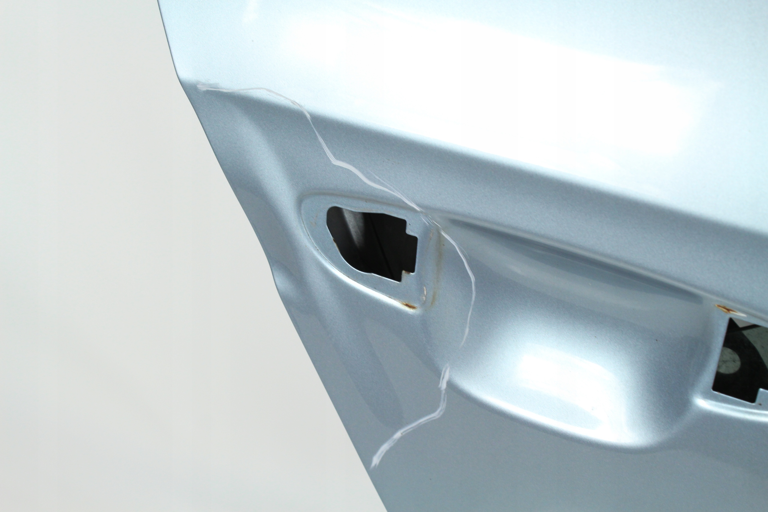 DRZWI PRAWY TYŁ PASSAT B6 SEDAN 05-10 Producent części Volkswagen OE