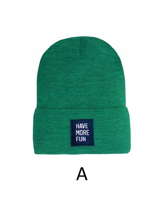 CZAPKA ZIMOWA DLA CHŁOPCA *kolory* 8-14 lat Rozmiar 52-54 cm