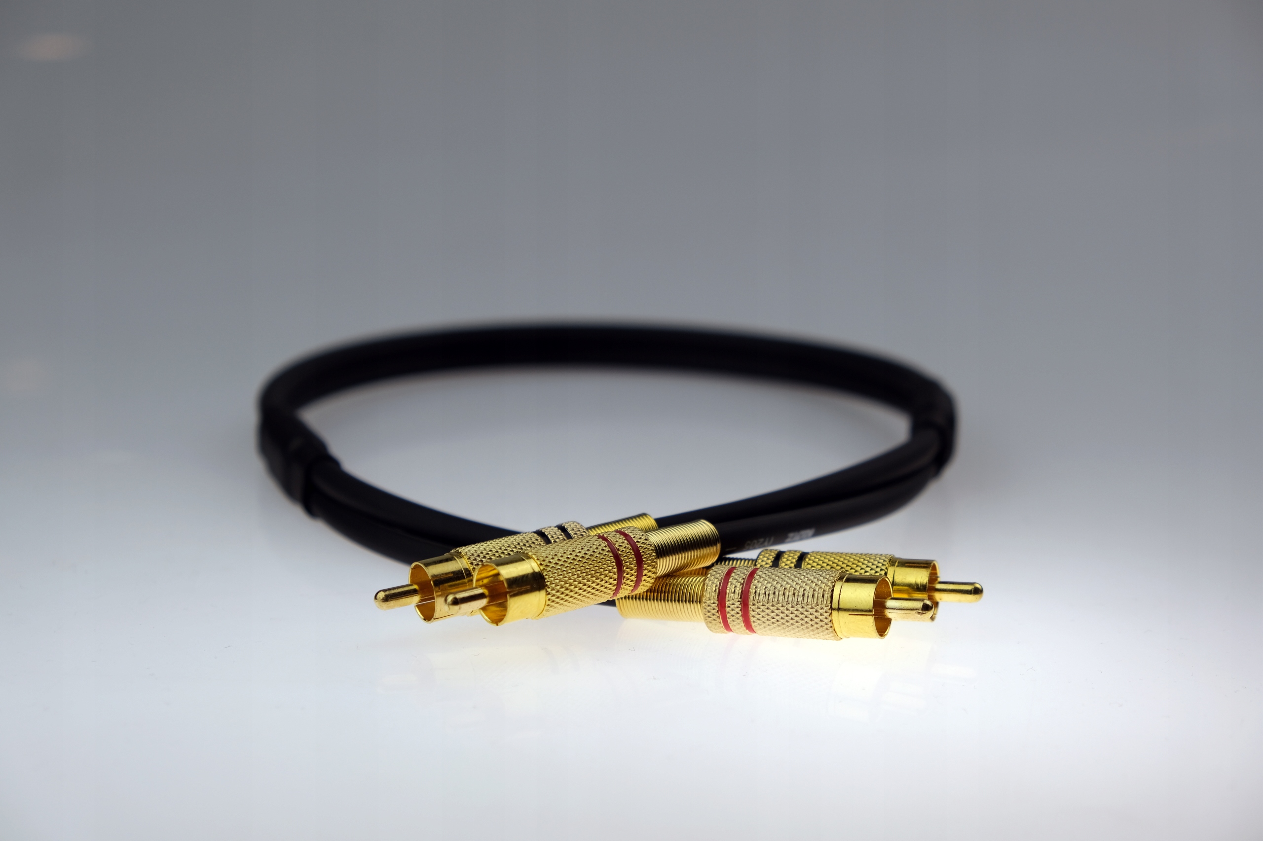 Kabel audio cinch 2RCA 2xRCA Cross-Tech R5 GOLD - 2m Długość kabla 2 m