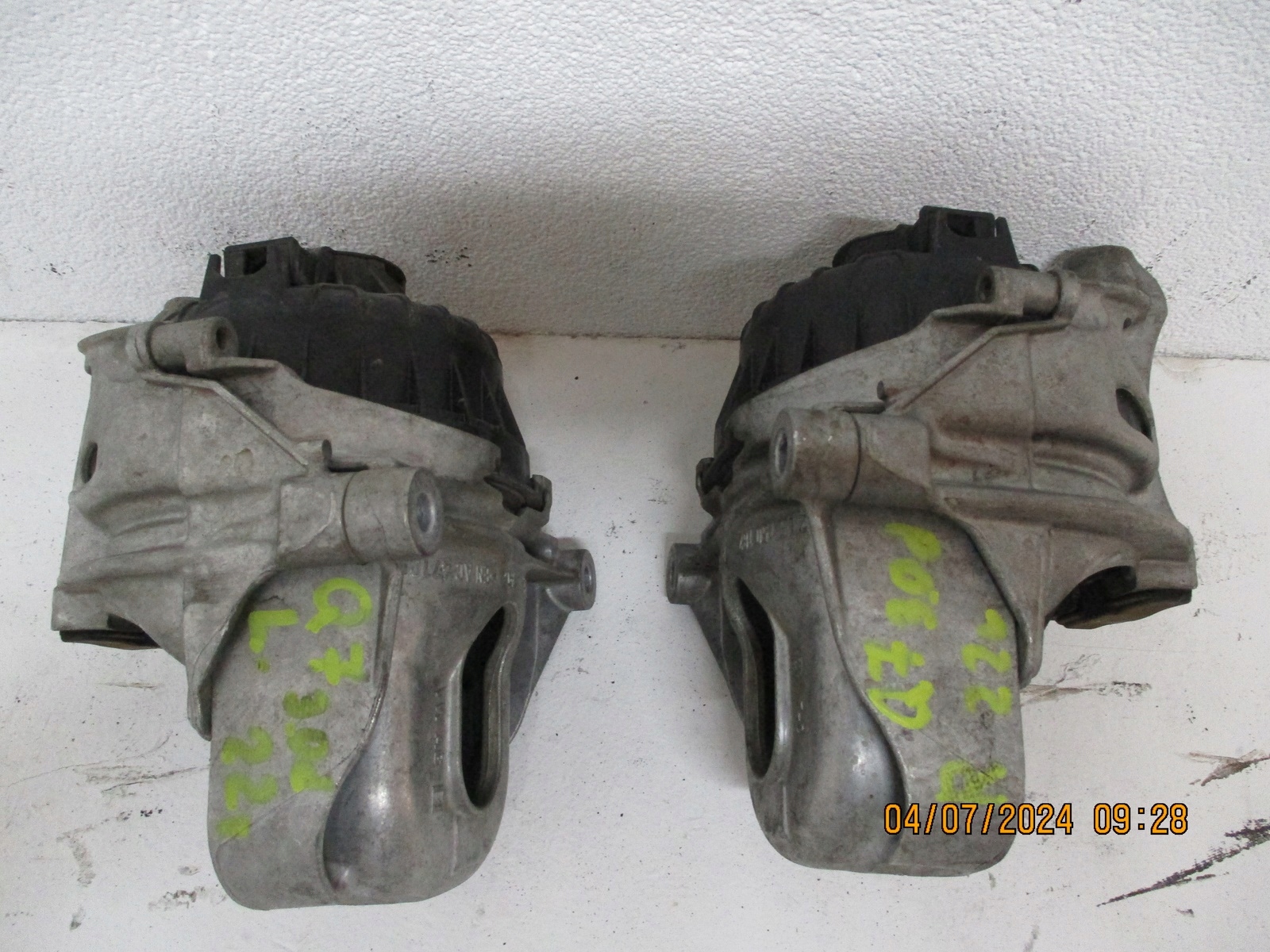 holder engine mount AUDI Q7 4M0199372FF 4M0199371FF