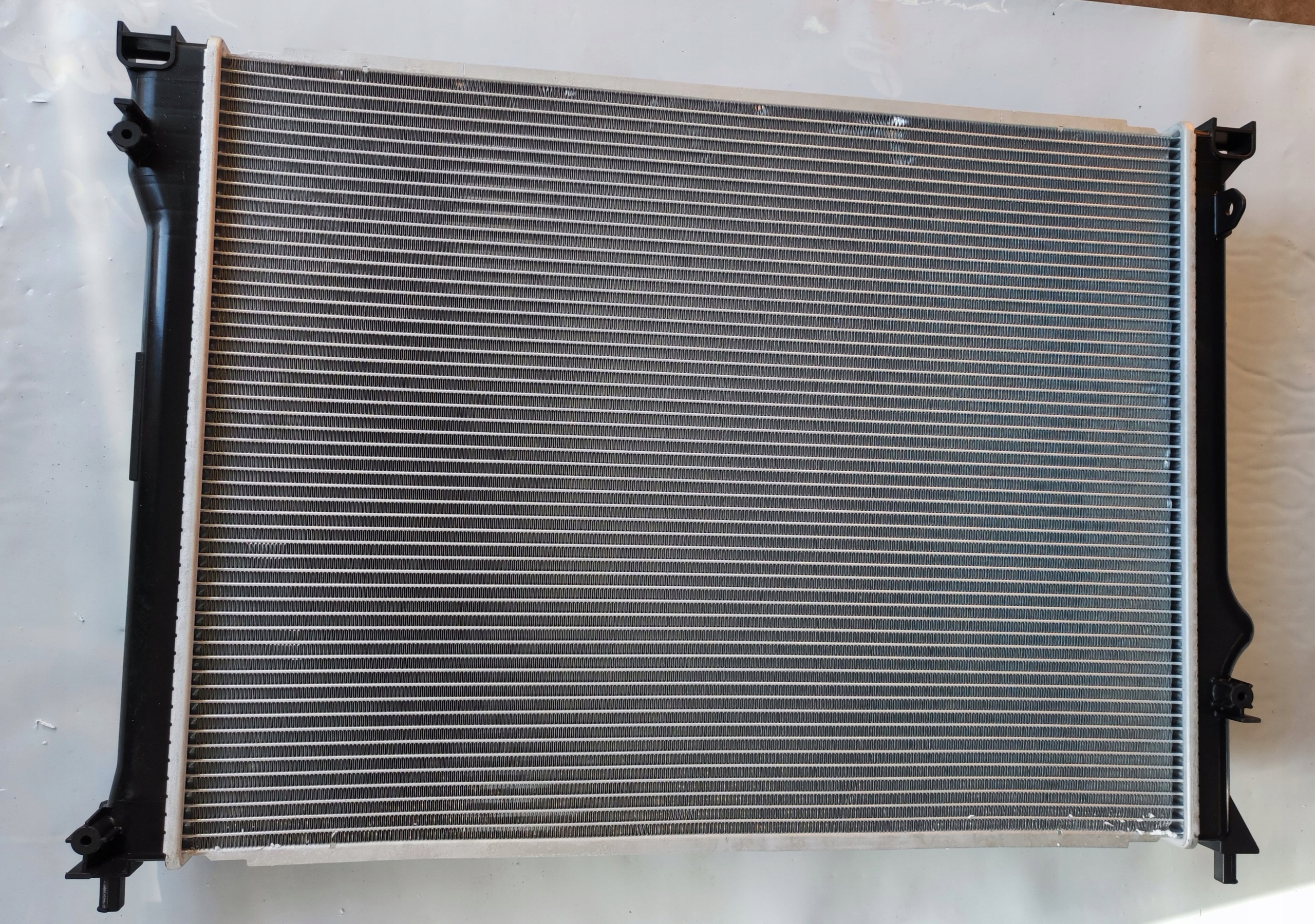 DODGE CHALLENGER 2015 15 - 2020 CHŁODNICA WODY 5,7