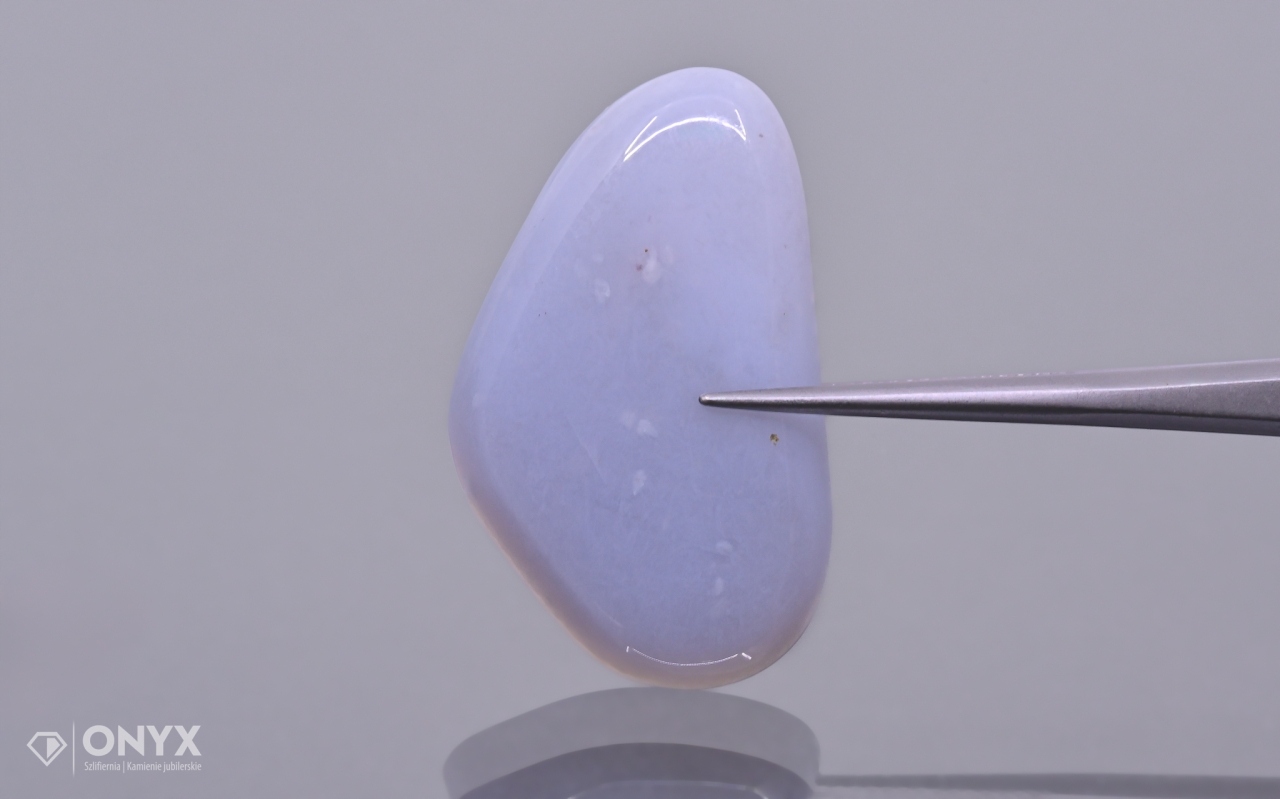 Chalcedon modrá konvexní nepravidelná destička 31x19 mm