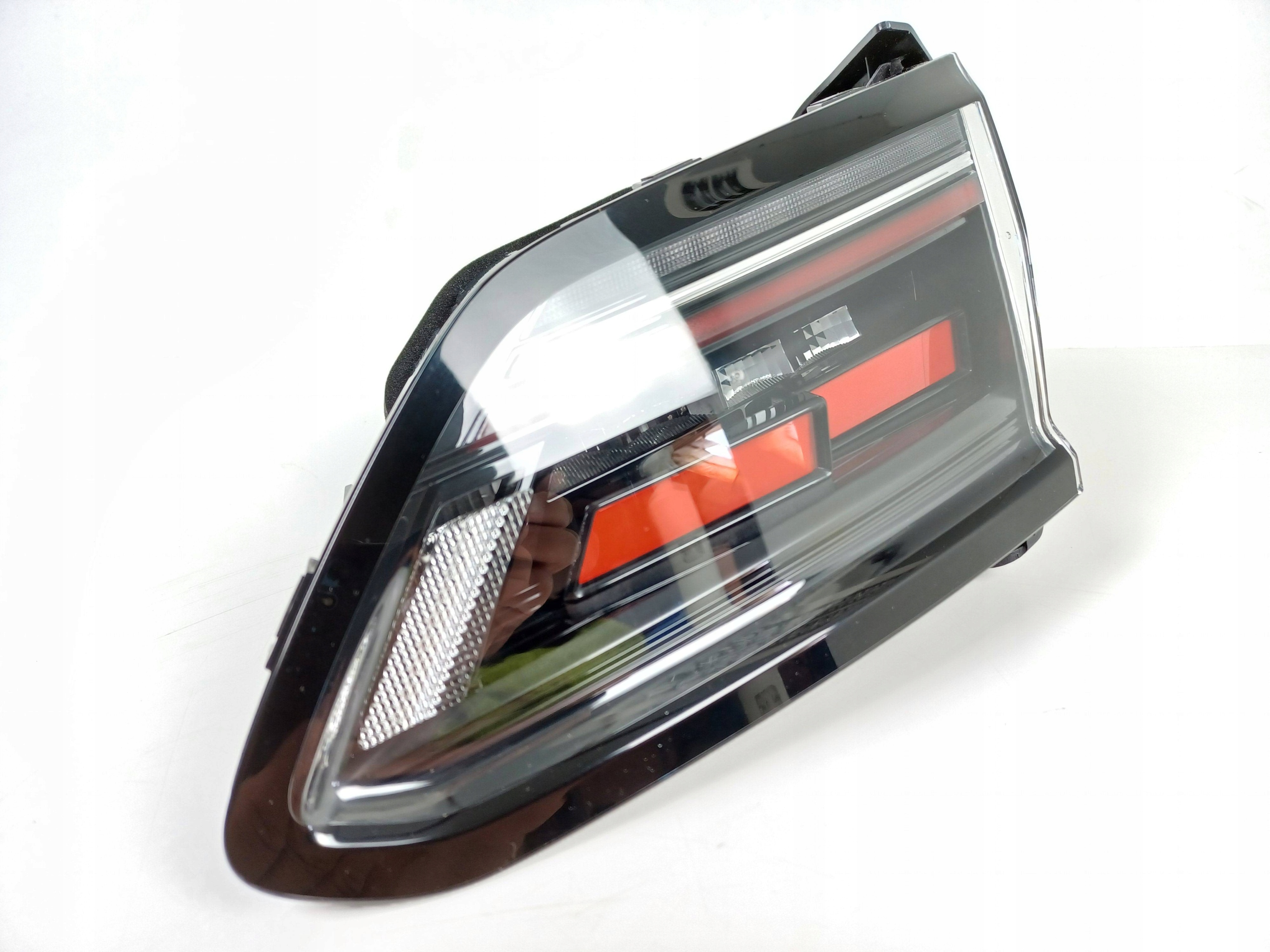 volkswagen oe 3G8945308AF фонарь led