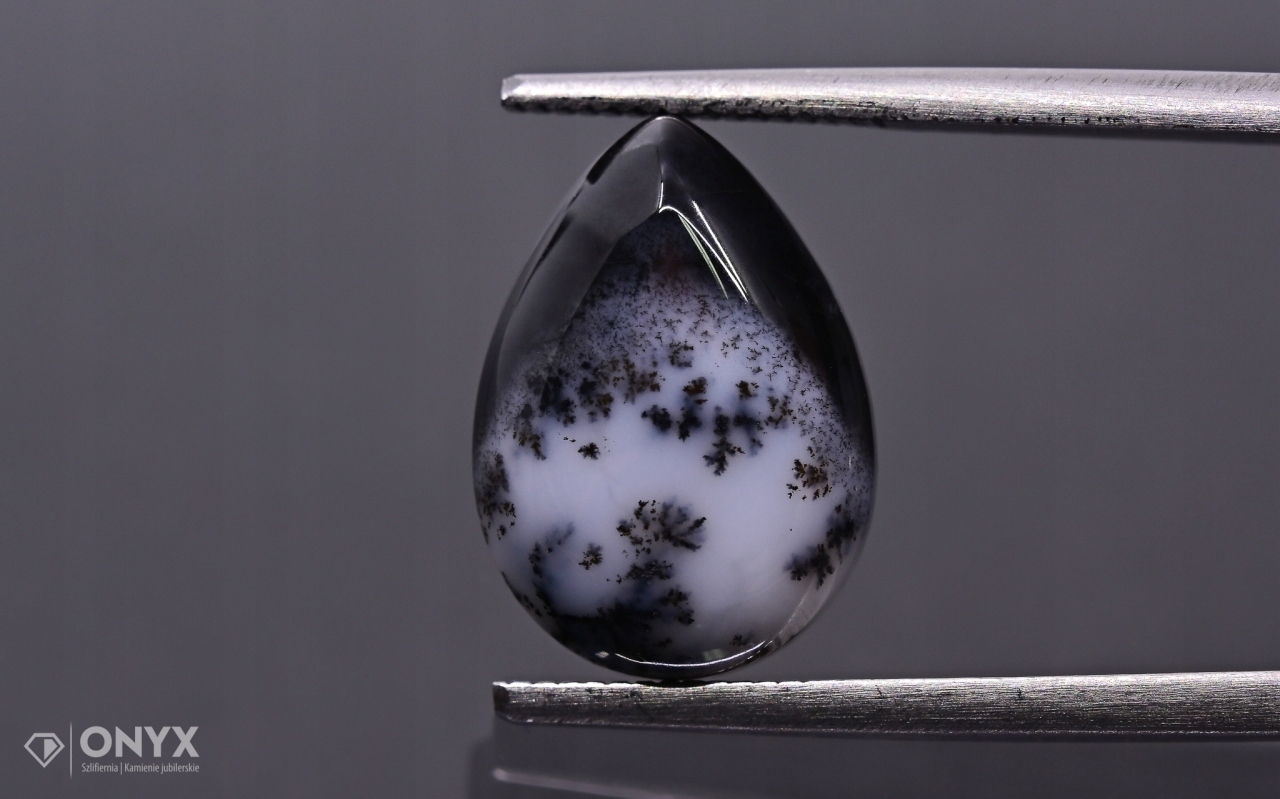 Dendritový achát z Turecka kabošon slza 14x10 mm