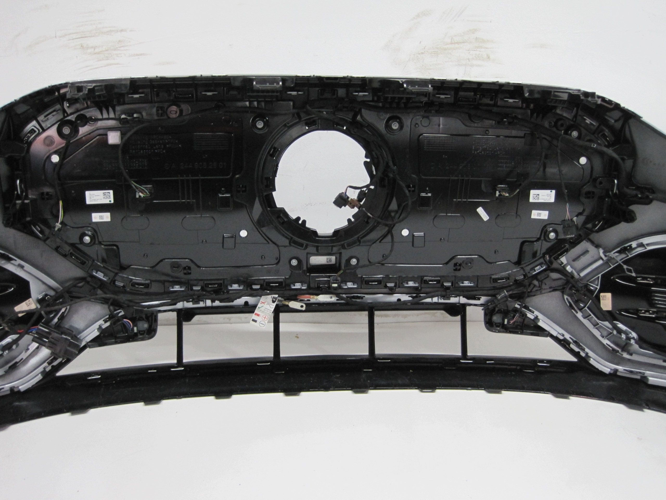 Frontstoßstange MERCEDES GLB A244 6 PDC 25R vorne