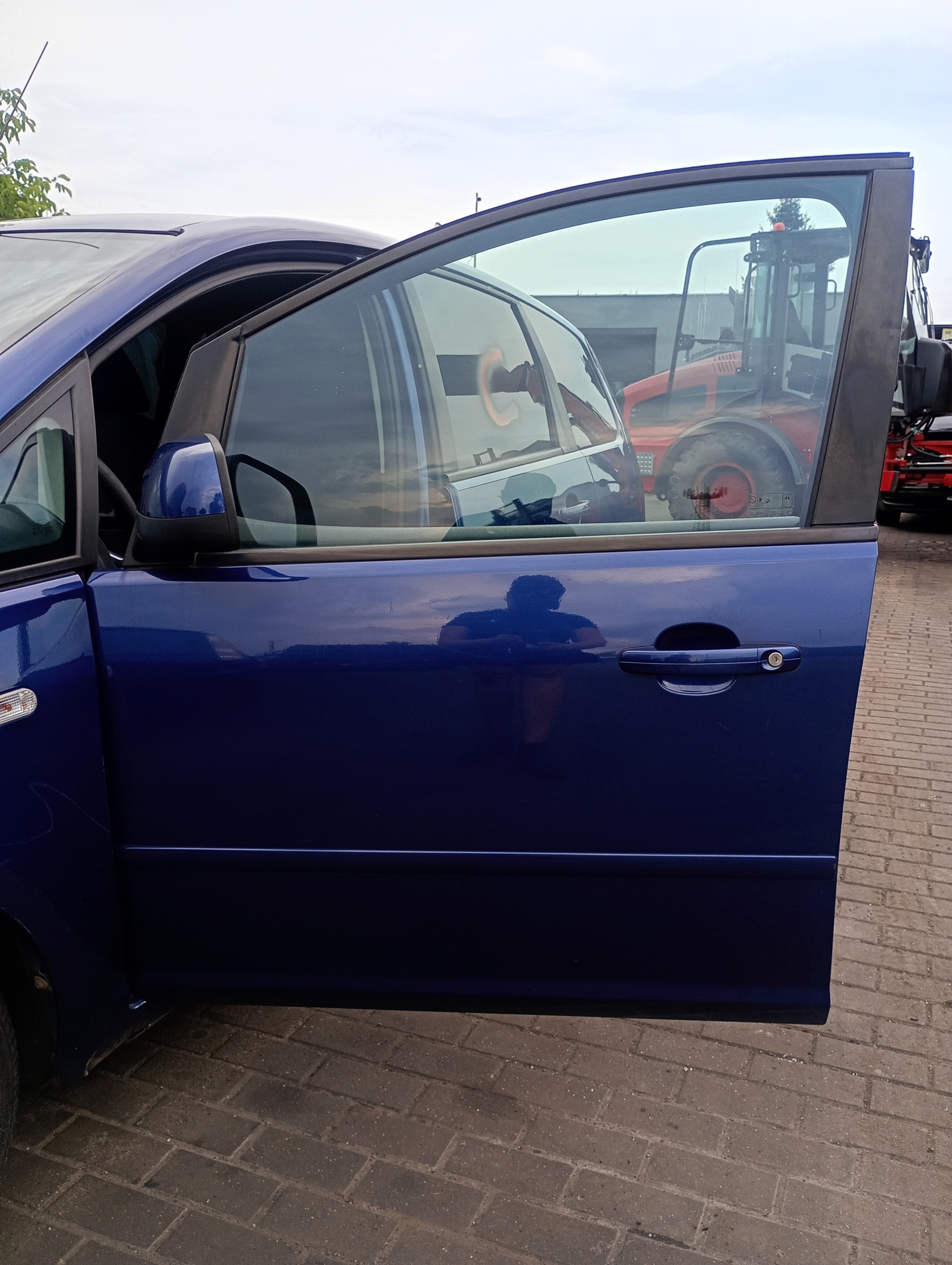door left front front Ford C-MAX 1 and FL 08-11 kod lakieru 36