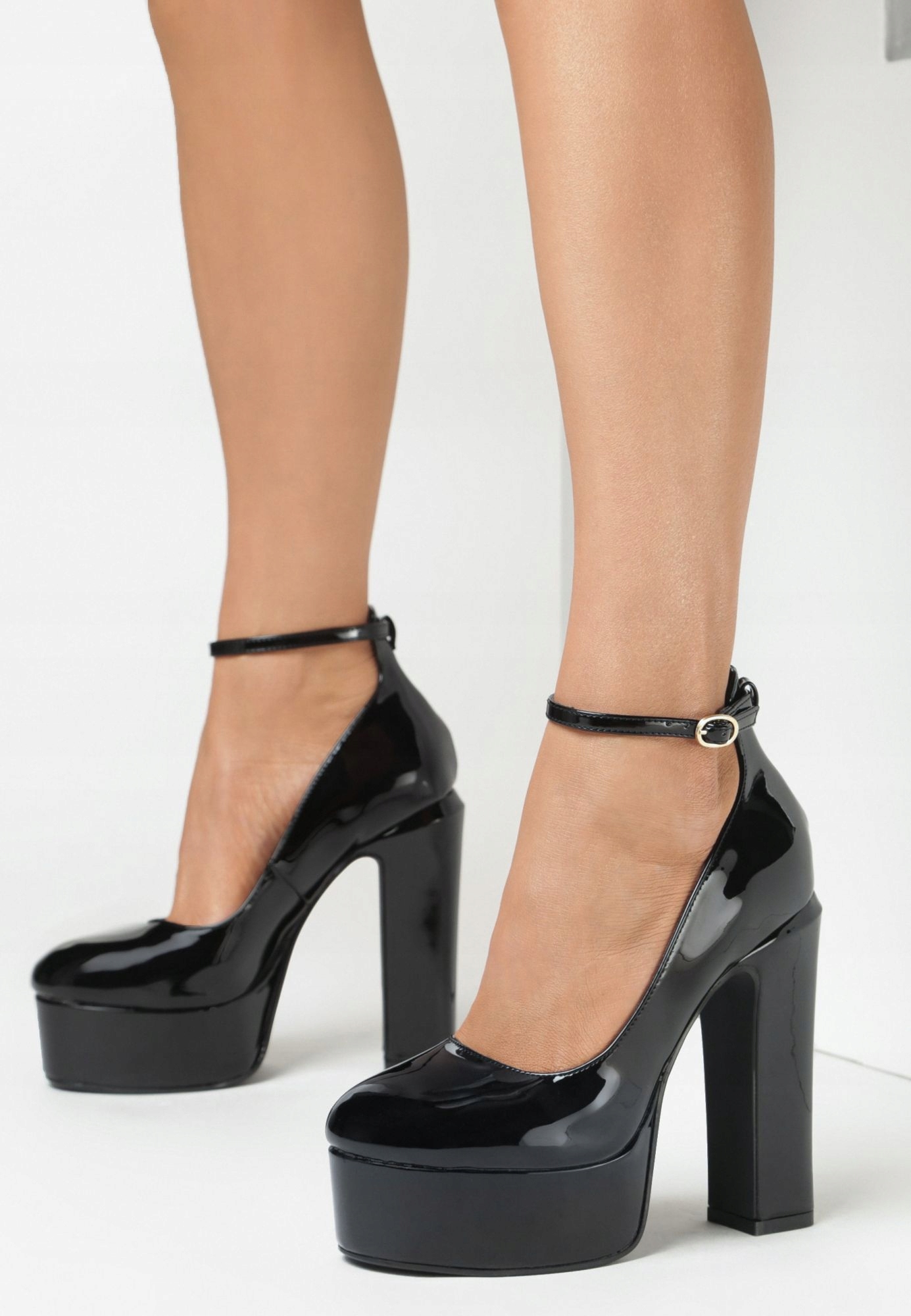 Born2Be Czarne Czółenka damska 40 Marka Born2be