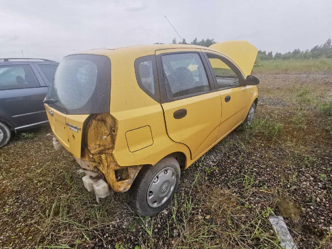 Chevrolet Aveo шланг воды 2009 1.2л
