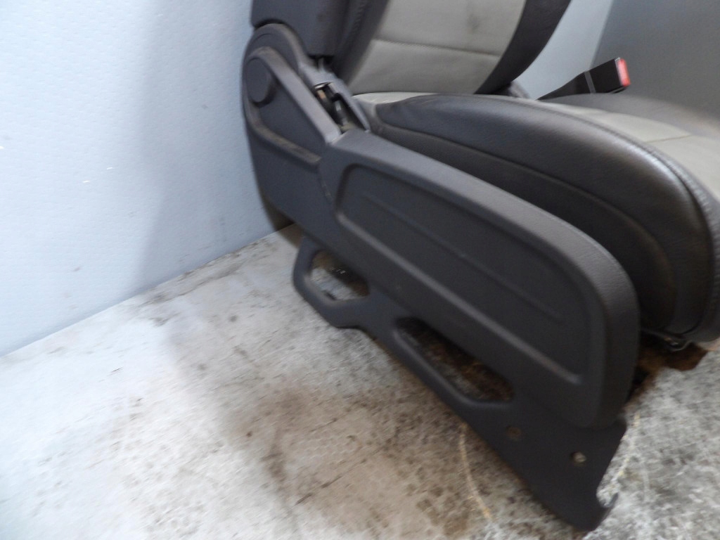 DODGE NITRO Sitz des Beifahrers