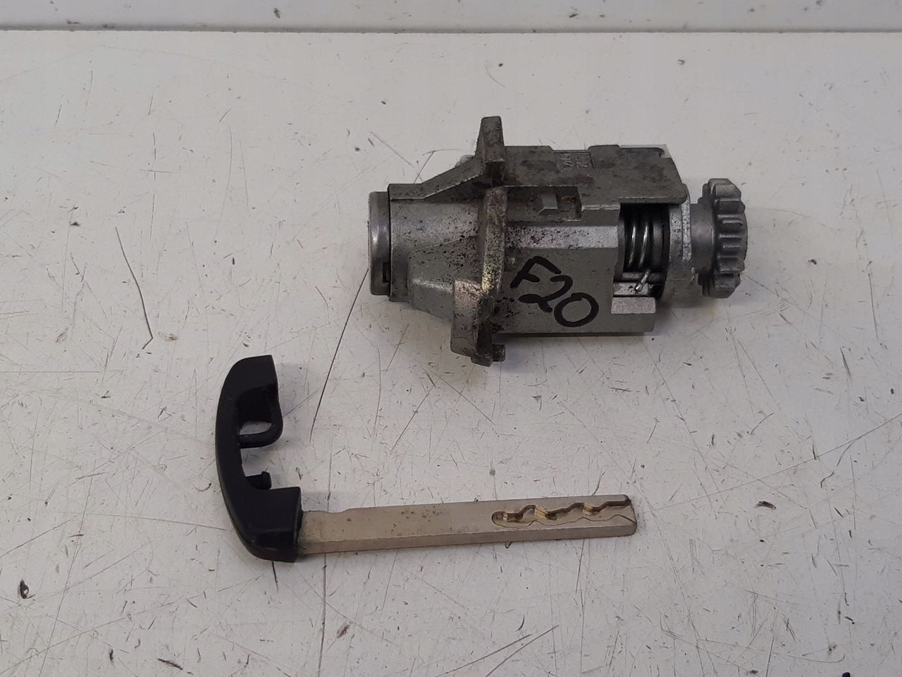 Insert Clé grot BMW F20 316i