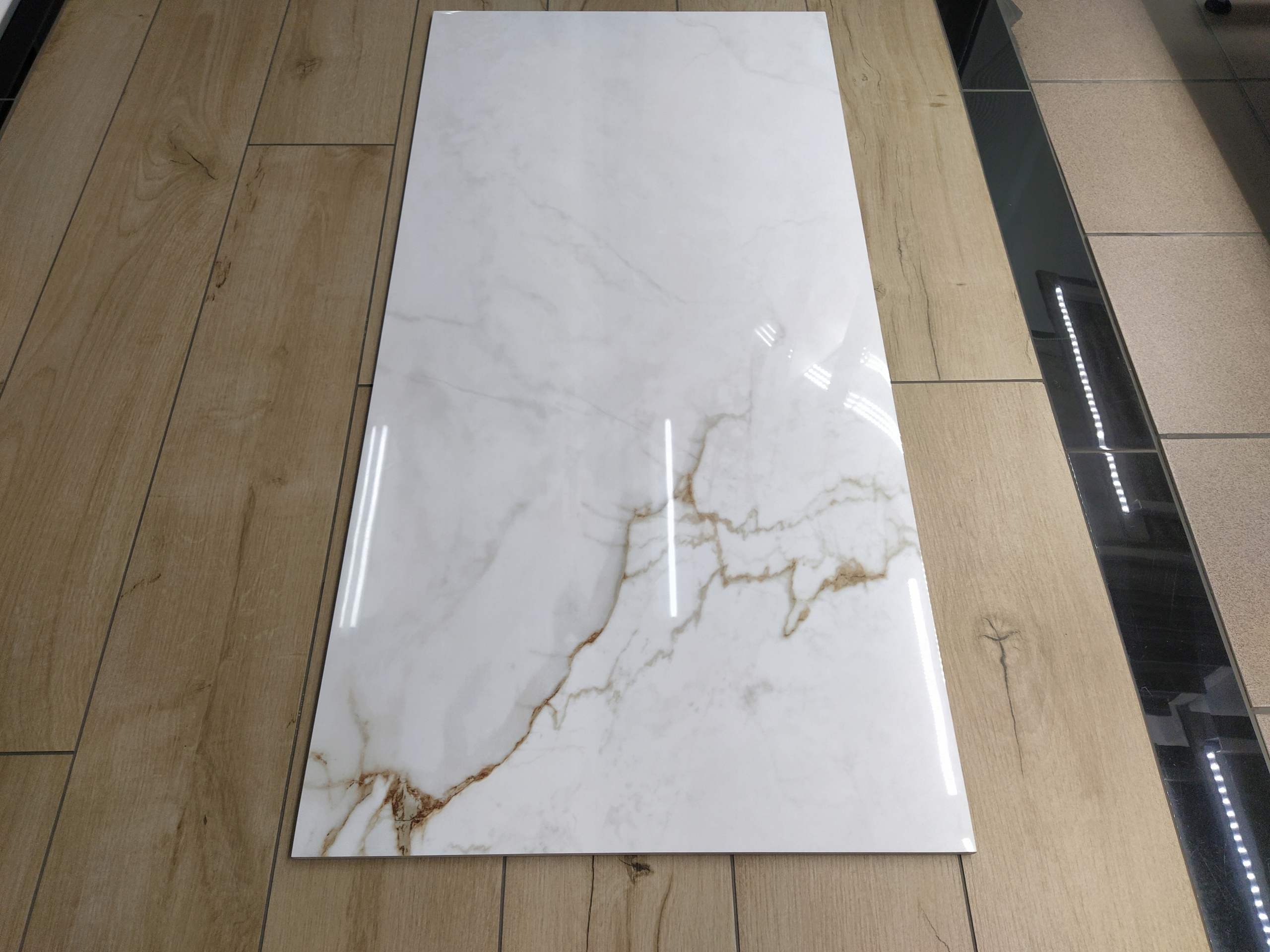 Gres polerowany marmur rdza 60x120 od ręki Typ gres