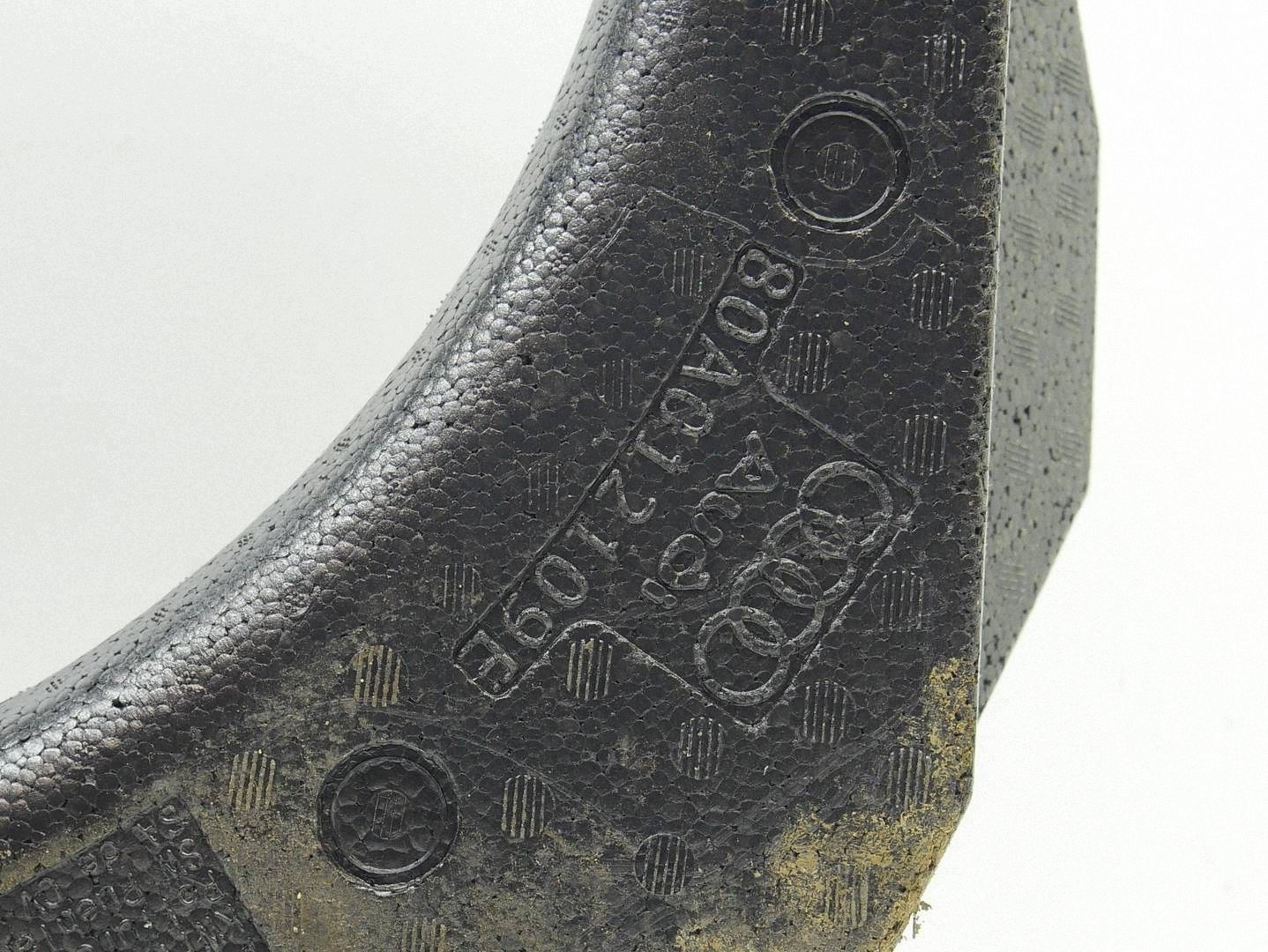polystirene boot floor well AUDI Q5 II SPORTBACK 80A012109E