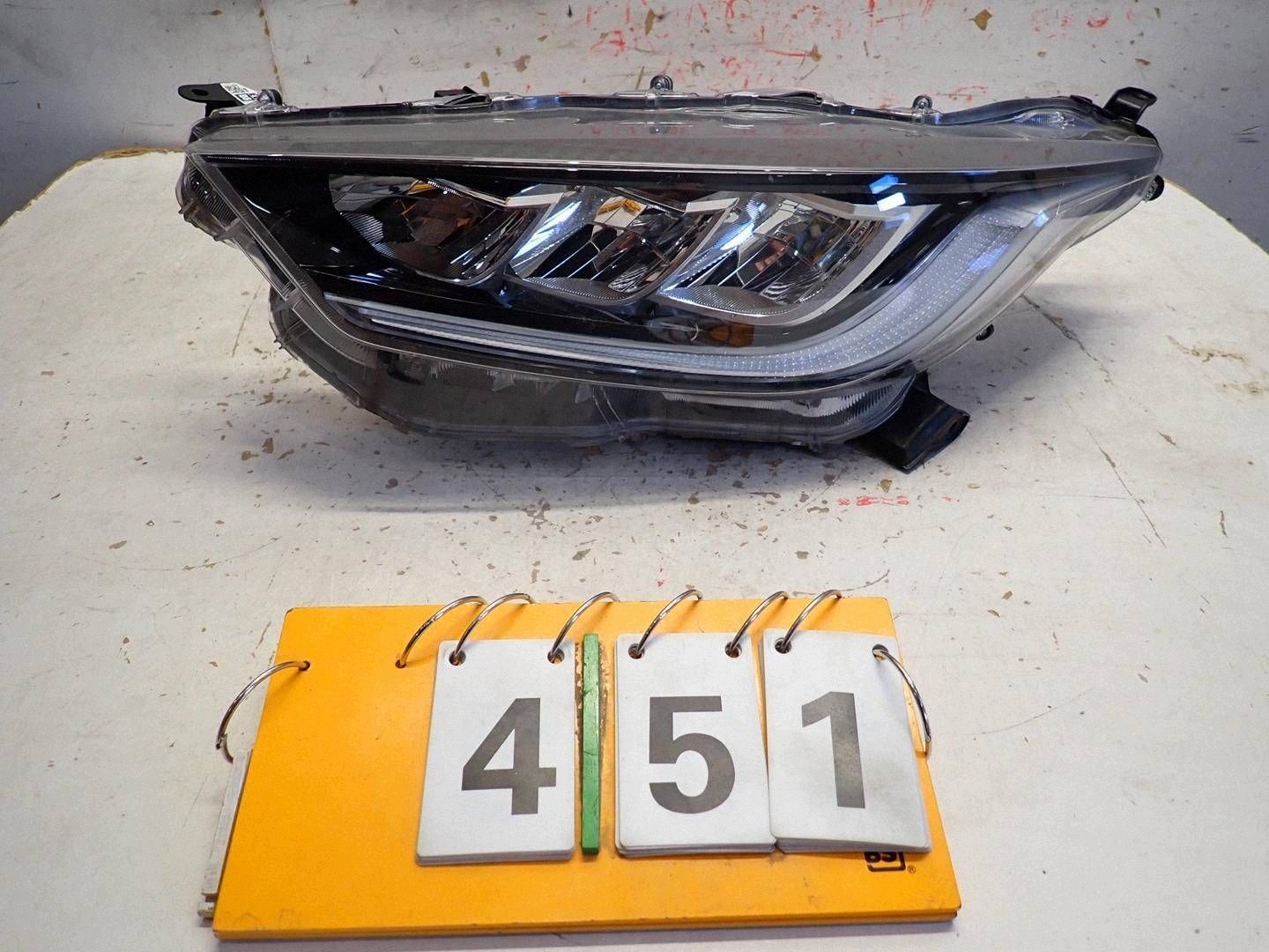 light front front left TOYOTA YARIS IV 2020- FULL LED