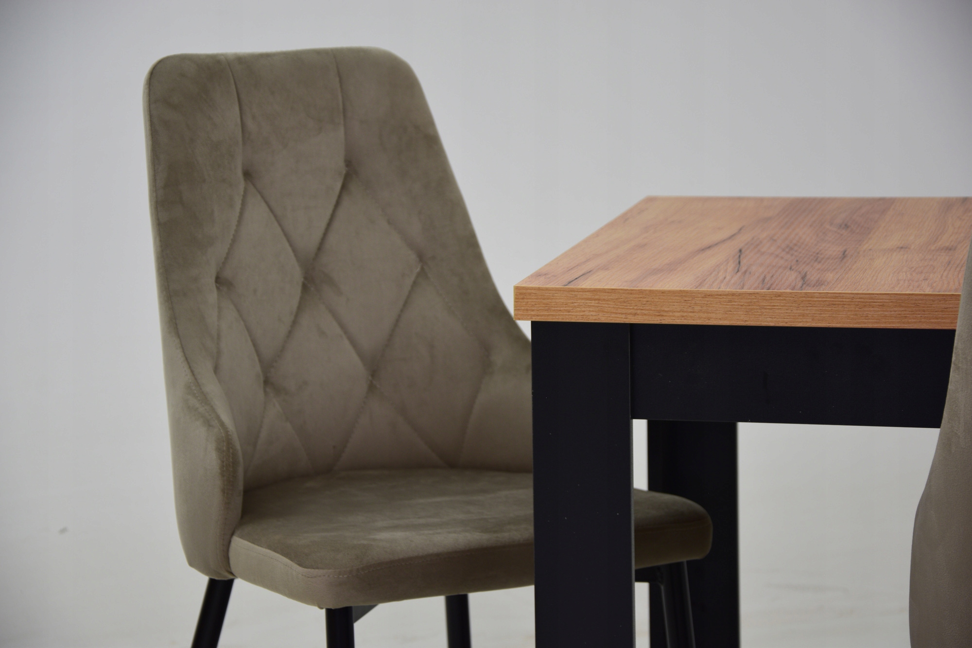 4 KUBEŁKOWE krzesła TAPICEROWANE i ROZKŁADANY stół 80x120/160 blat CRAFT Liczba krzeseł w zestawie 4