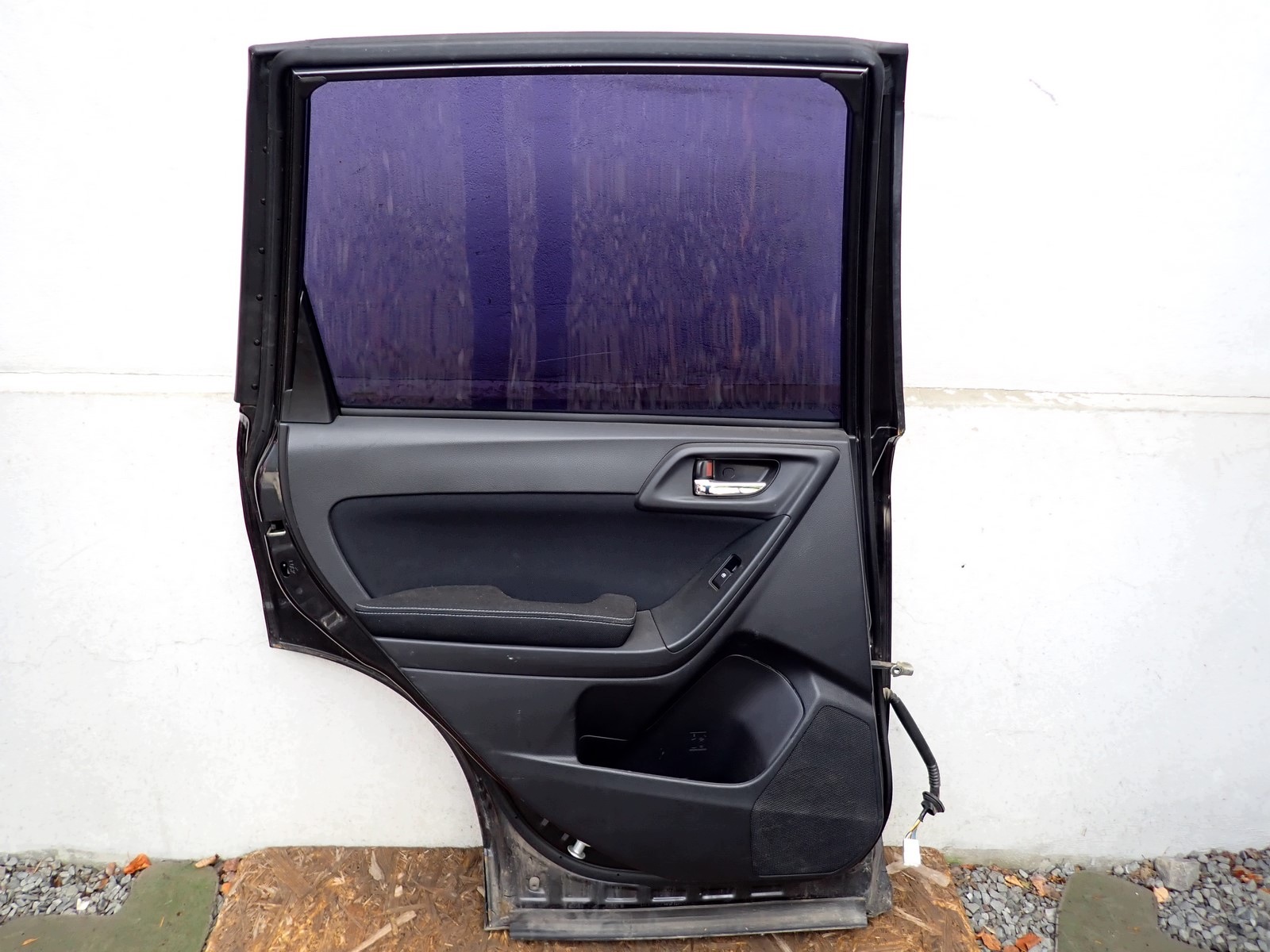door left rear. left rear part SUBARU FORESTER 4 IV SJ 2012-2018R