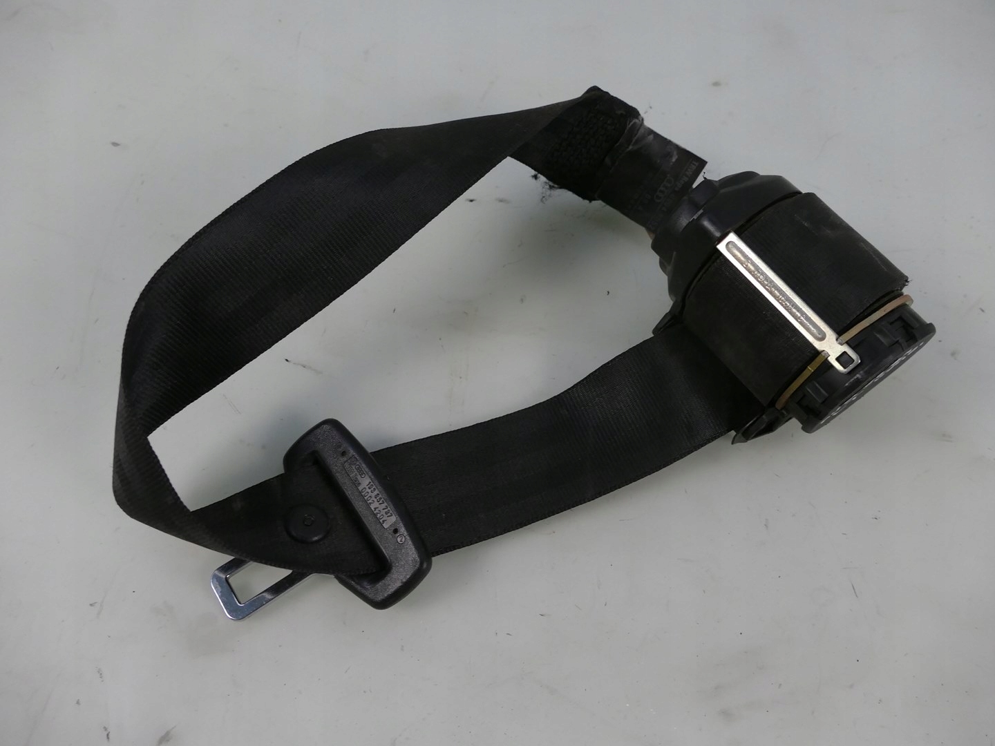 AUDI 80 B4 KOMBI sicherheitsgurt links heck