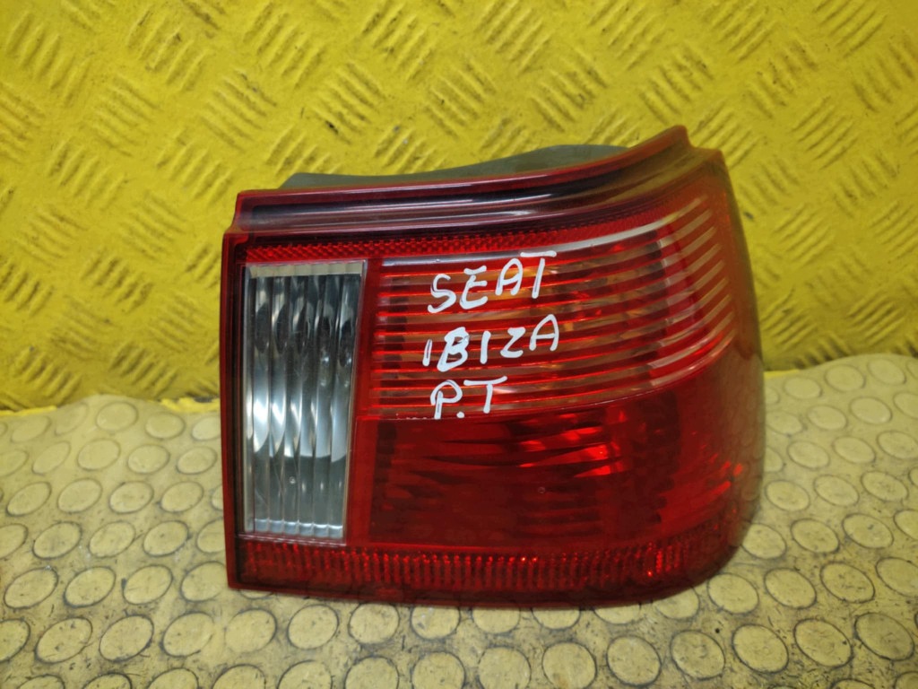 SEAT IBIZA II licht rechts heck