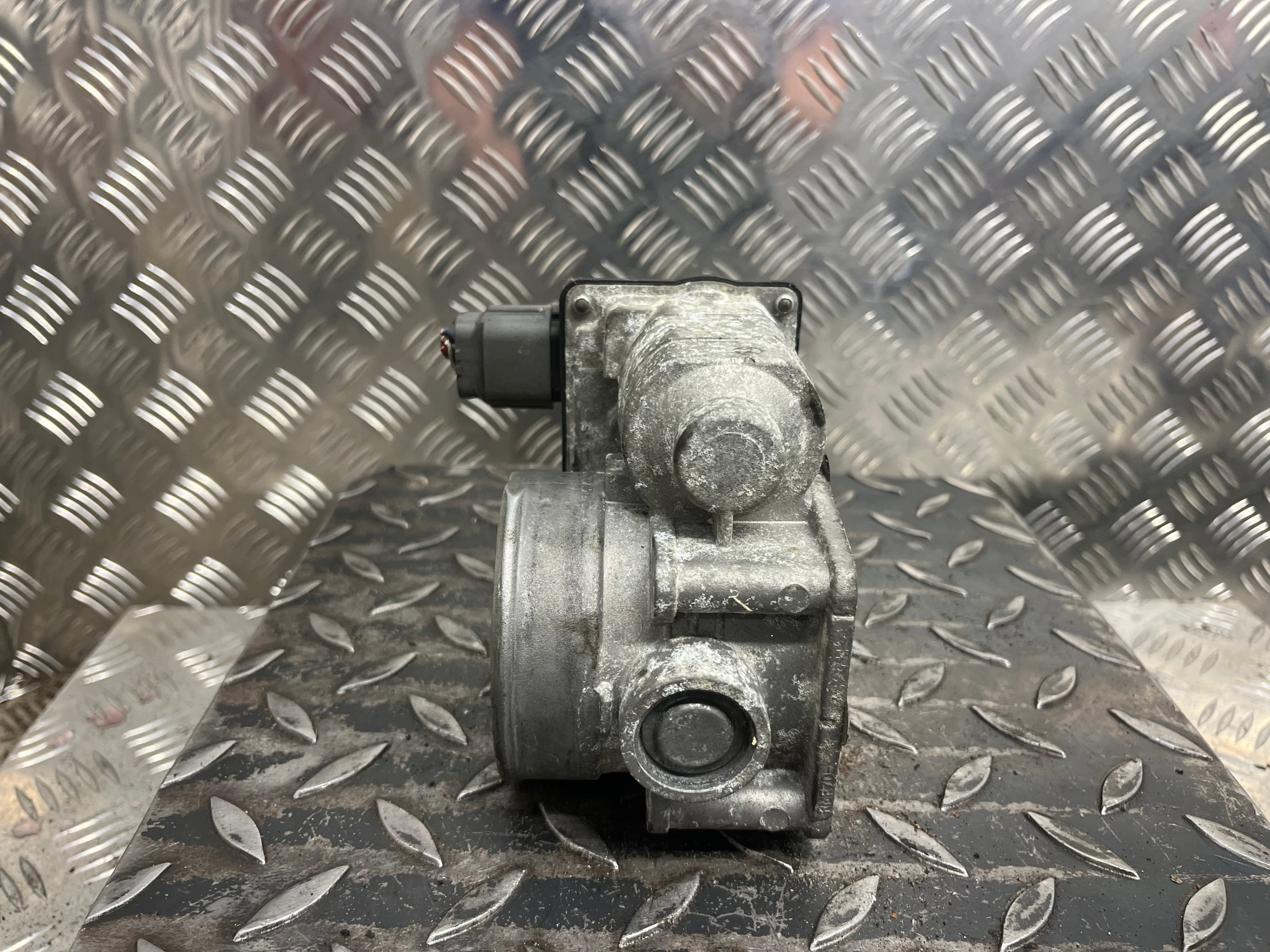 Valvola a farfalla INFINITI FX-35 576-01