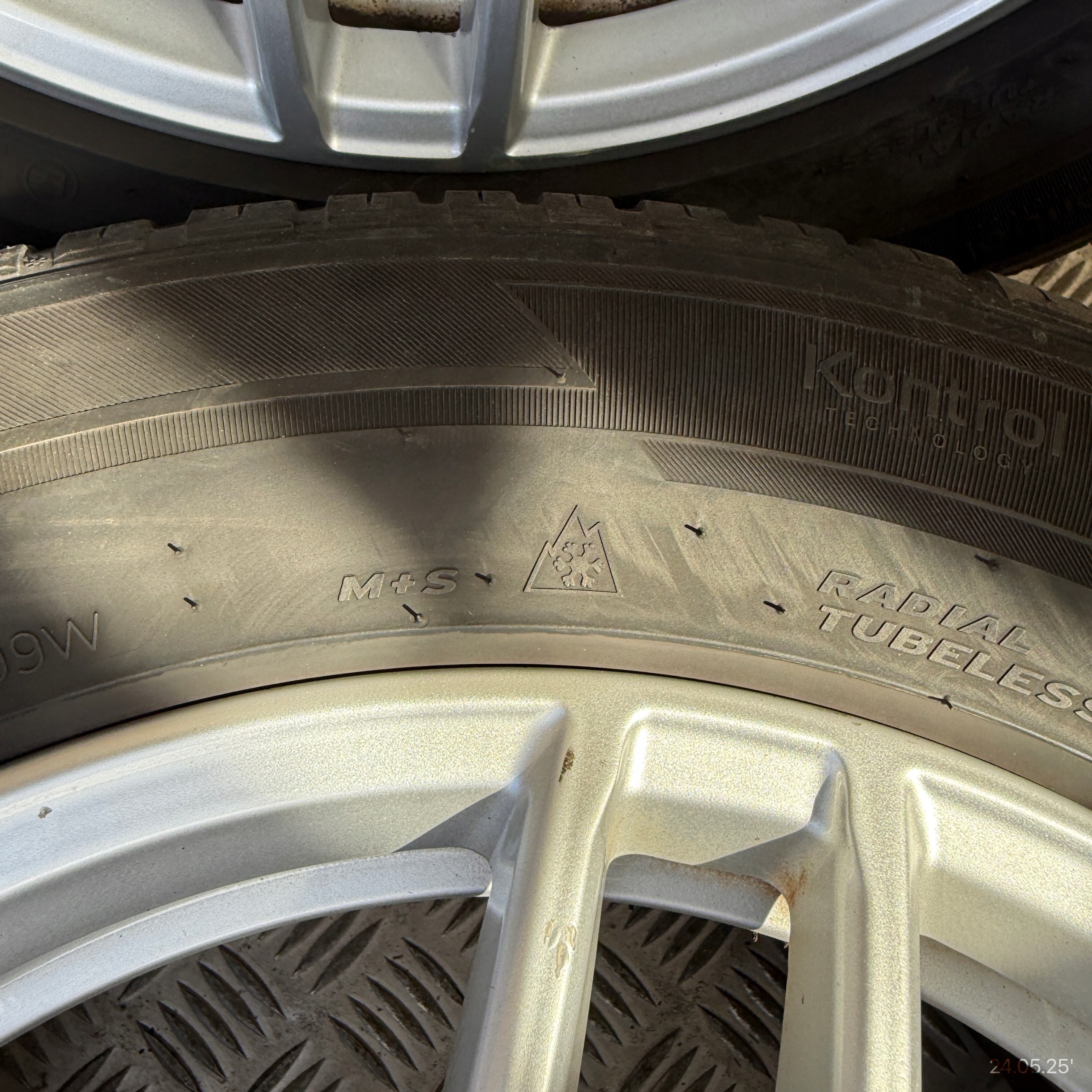 discs wheels tyres ALFA ROMEO GIULIA HANKOOK 225/55/16" 4MM winter M+S
