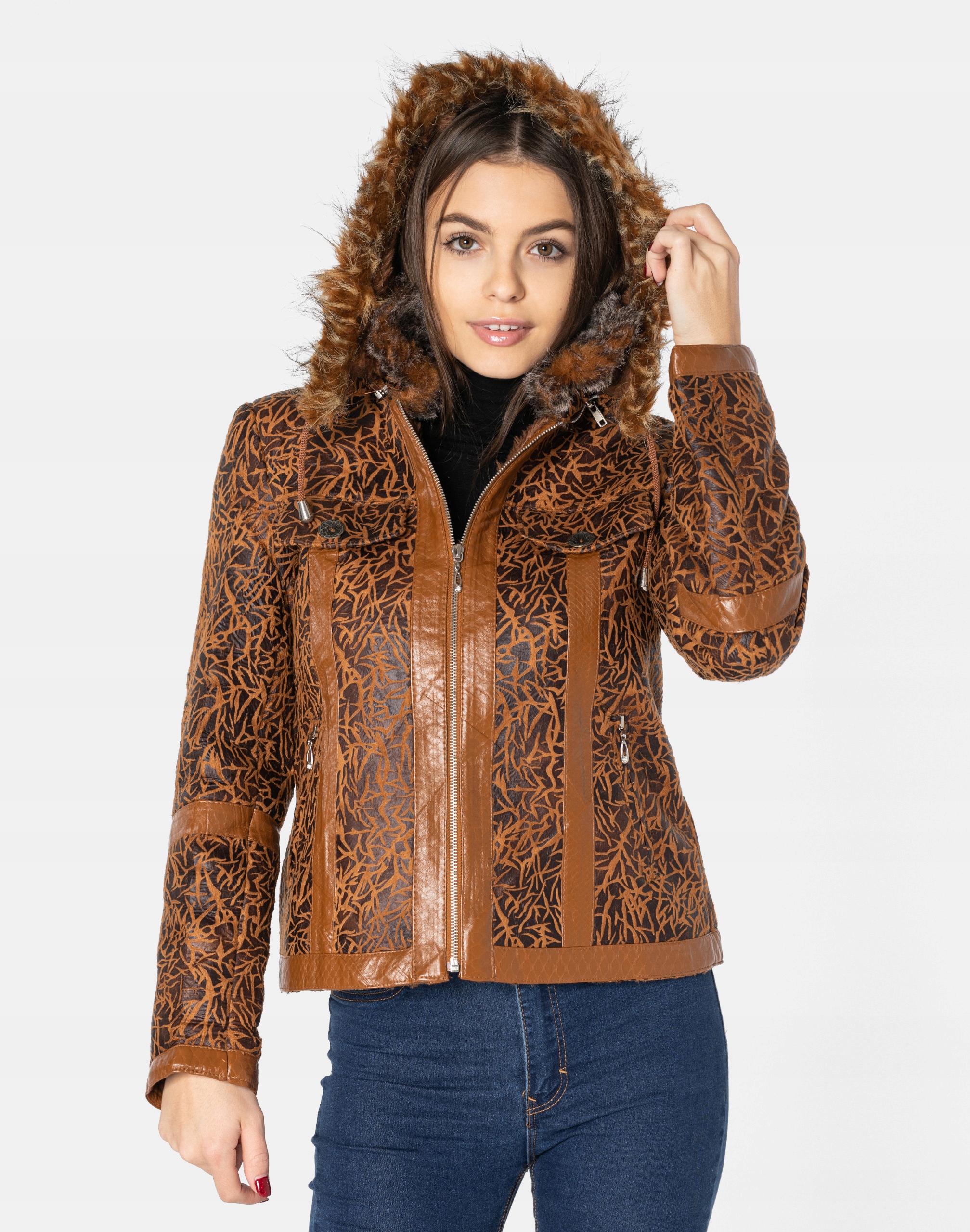 Ciepła Kurtka Damska Ocieplana Futerkiem 813-3 r M Kaptur z kapturem