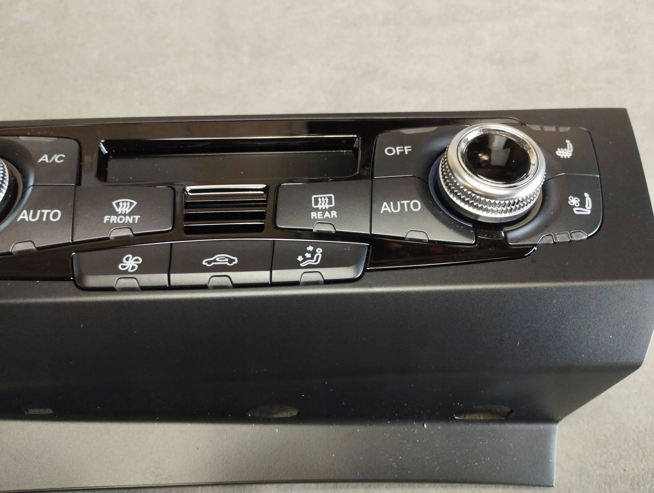 Audi A5 Sportback 8TA Unite commande clima 8K1820043BC