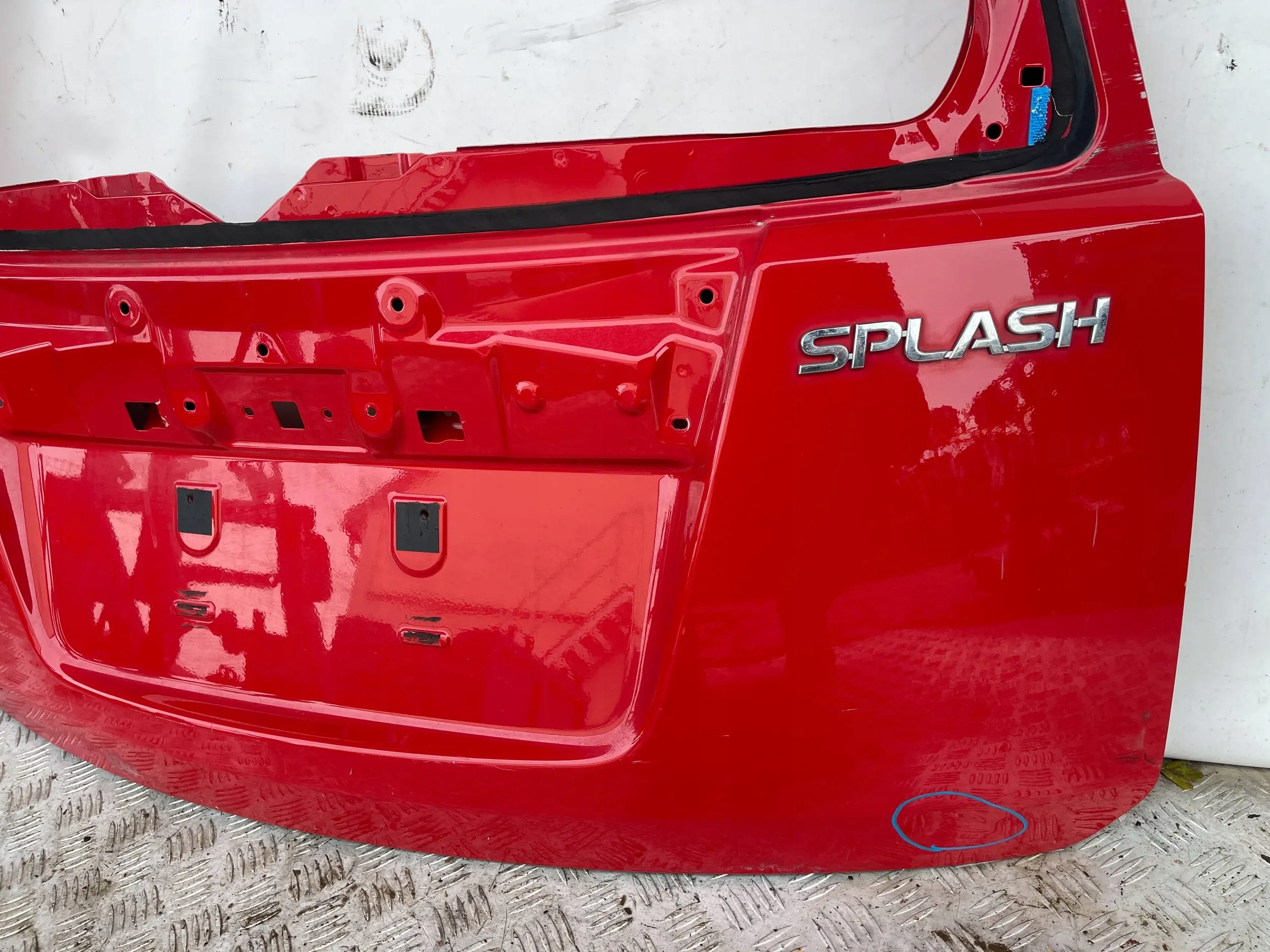 boot door rear Suzuki Splash 08