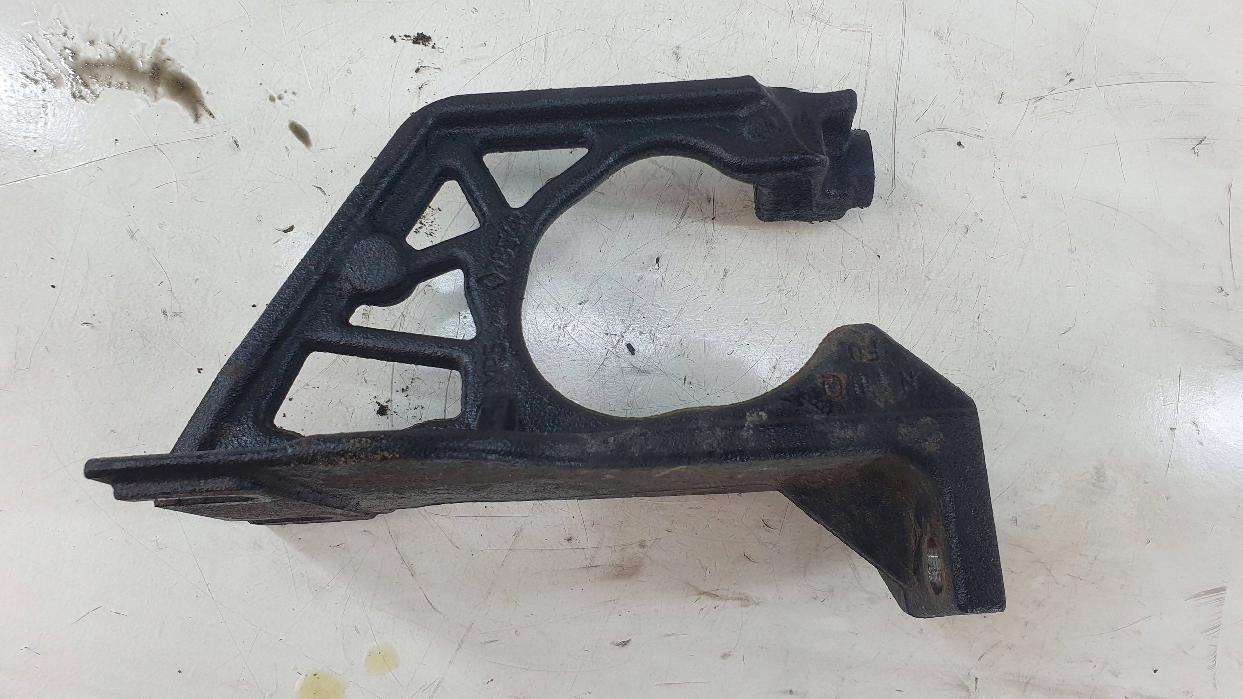Renault Trafic 3 III 14- Fiat Talento 1.6 DCI R9M console engine mount