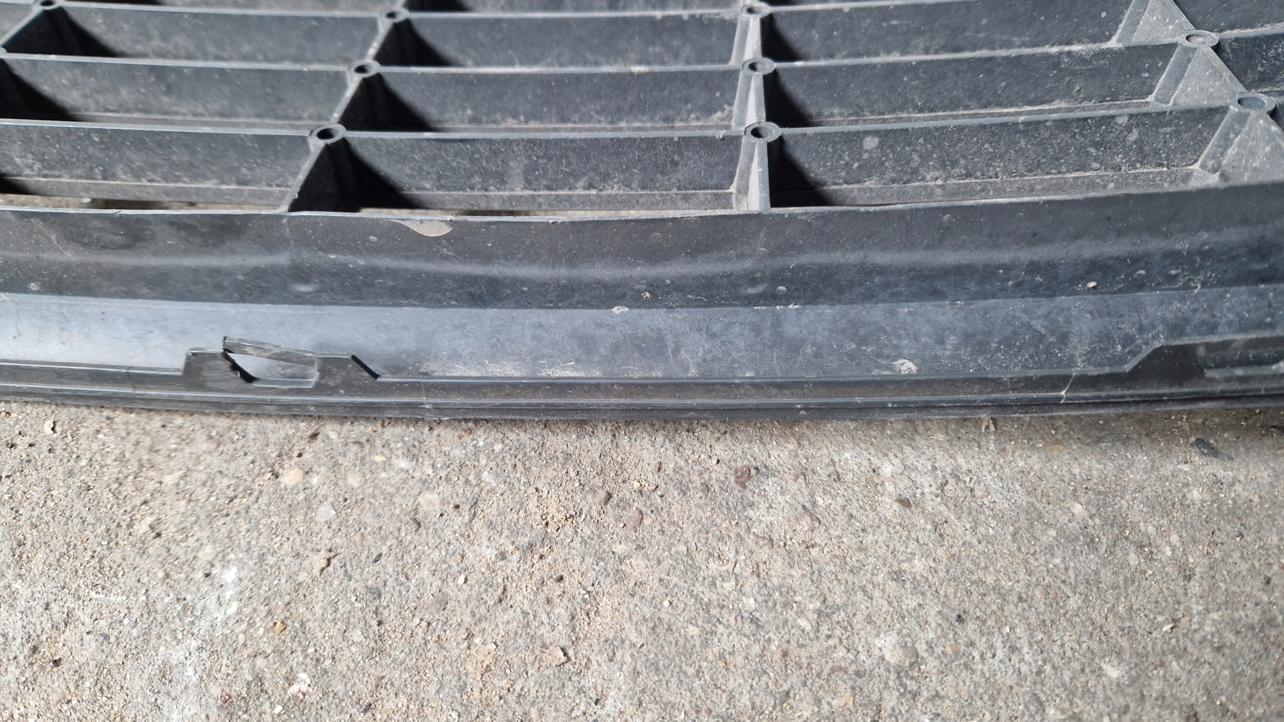 Grill Grill FORD FOCUS MK2 LIFT 8M51-17B968-A