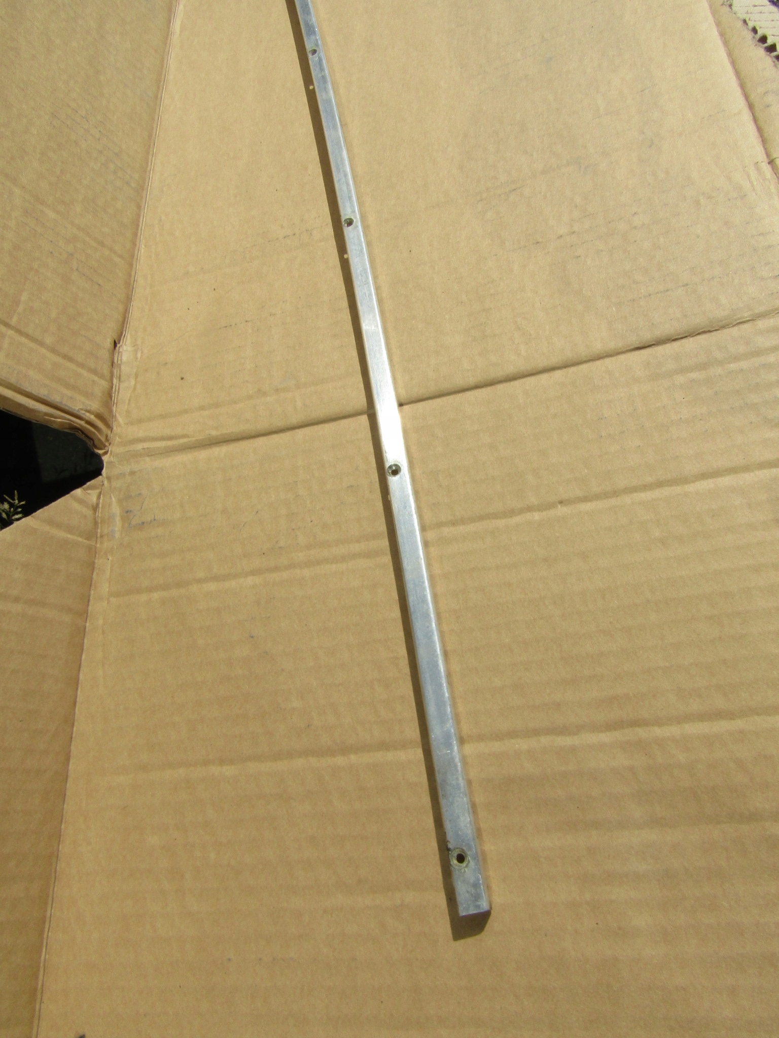 1 MERCEDES W124 LISTWA PODSUFITKI SZYBERDACHU CHROMOWA Producent części Mercedes-Benz OE