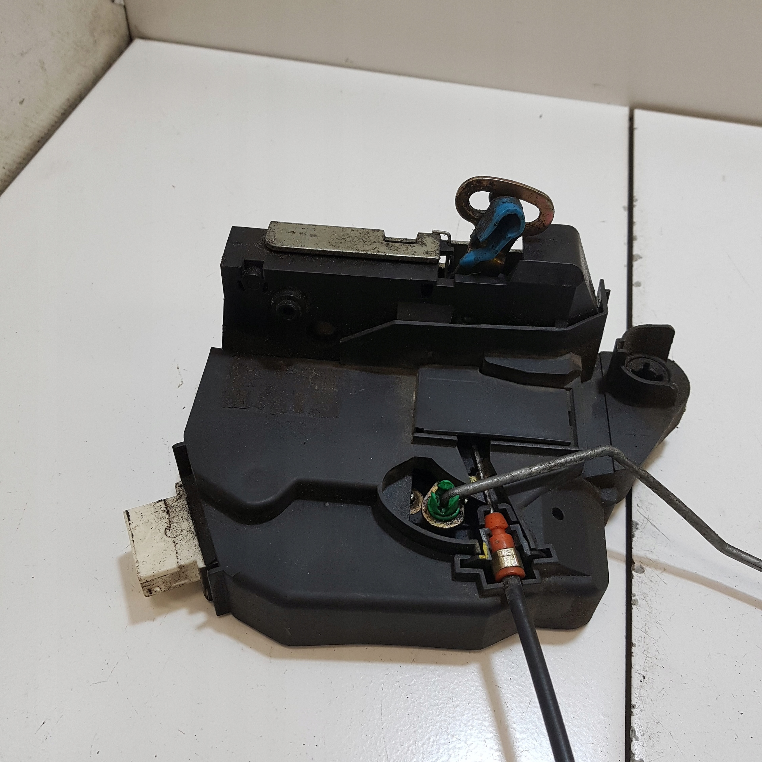 lock door right front LAND ROVER FREELANDER 8 PIN