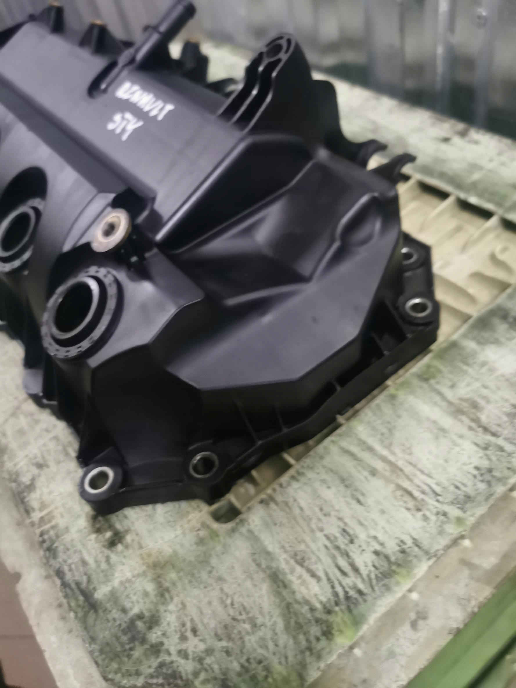 Abdeckung der Ventile RENAULT TWINGO II 1.2 12V 8200331491