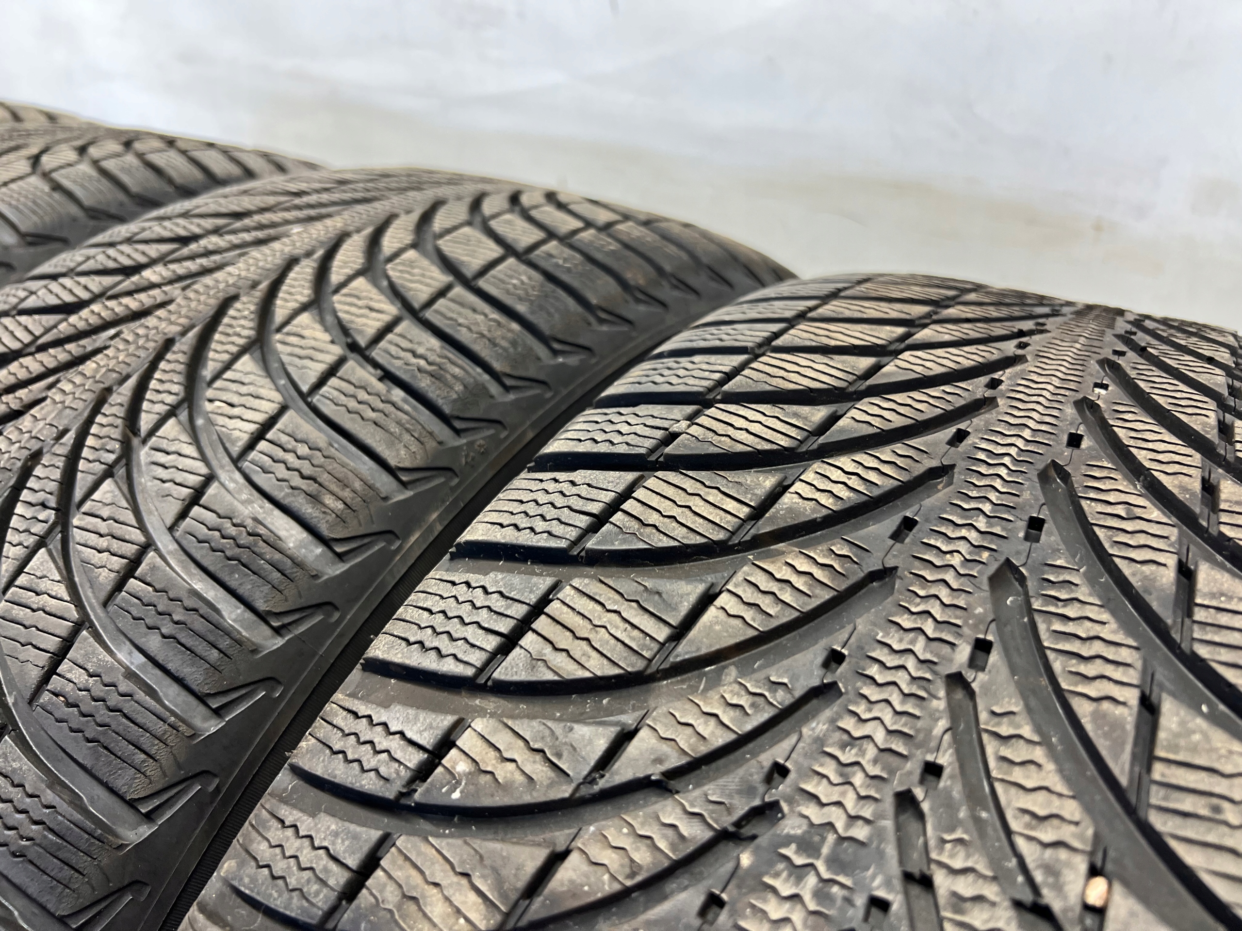 RANGE ROVER VELAR L560 wheels discs 20'' tyres winter 255/50/20 J8A2-1007-FA