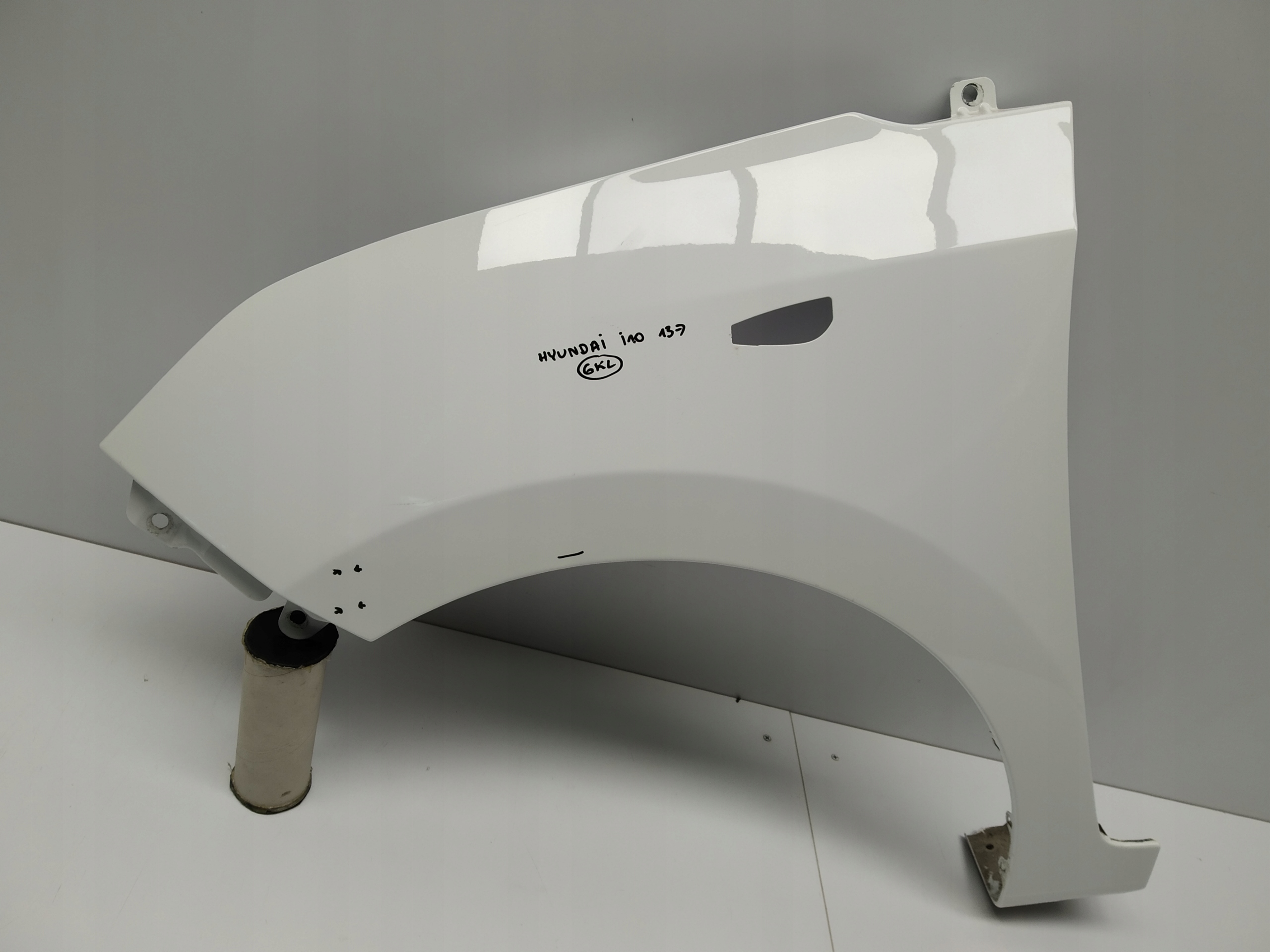 2013r- Hyundai i10 II fender front left for indicator white original