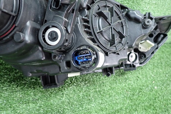 HYUNDAI TUCSON III 15-18 reflektor left light left 92101-D7100