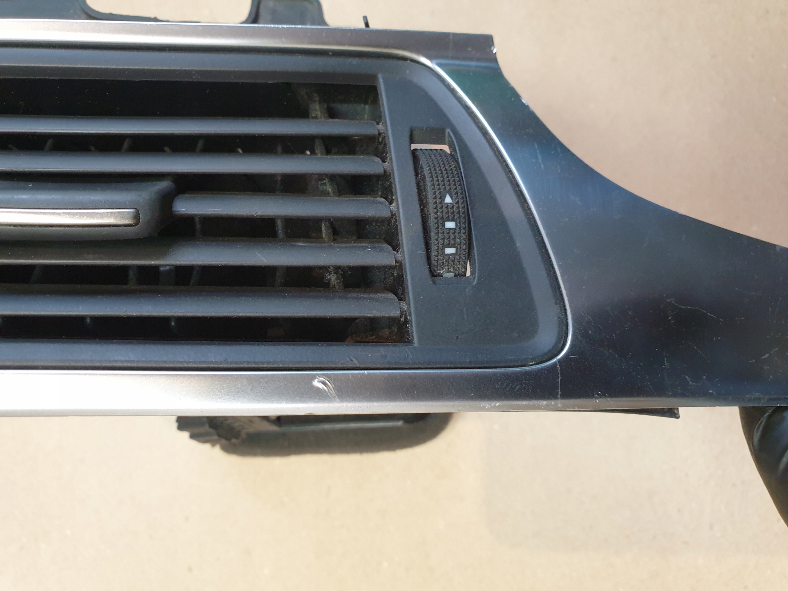 grid air conditioning devices consoles left front DEKOR CHROM AUDI A6 C7 4G1820901 OE EU