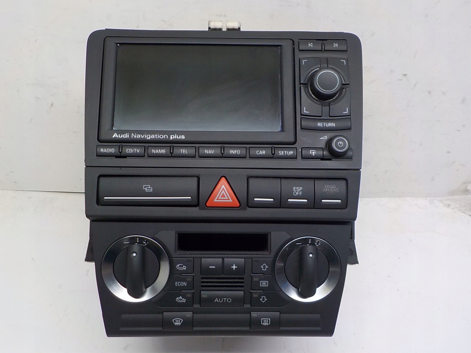 AUDI A3 II 8P console central 8P0035192Q 8P0820043AG