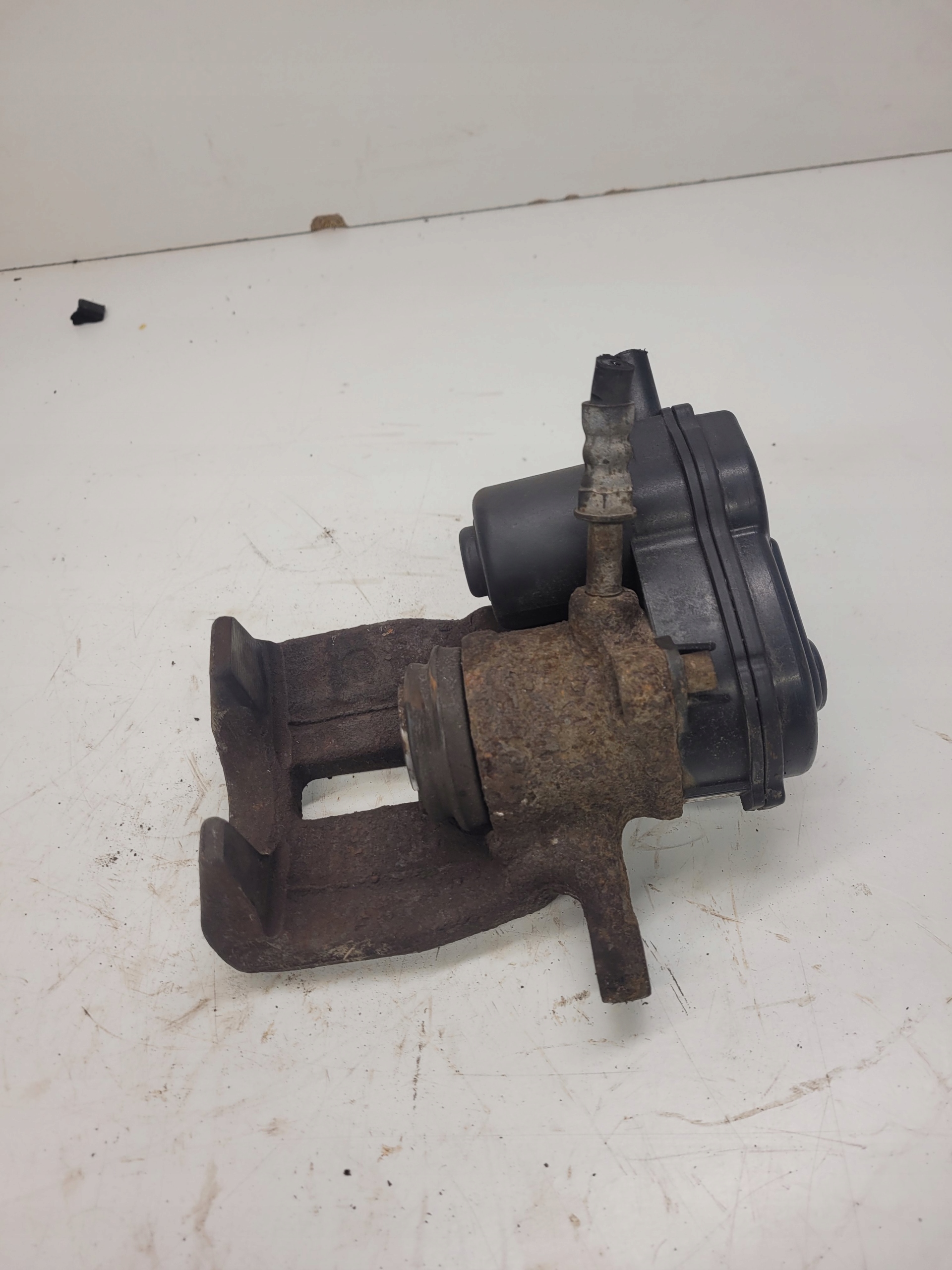 caliper brake right rear part AUDI A4 A5 A6 SQ5 6454A