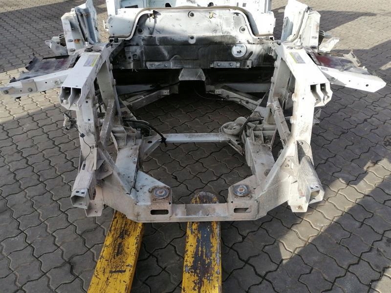 Audi R8 TYPE 42 V10 5.2 SPYDER панель 427813031TA