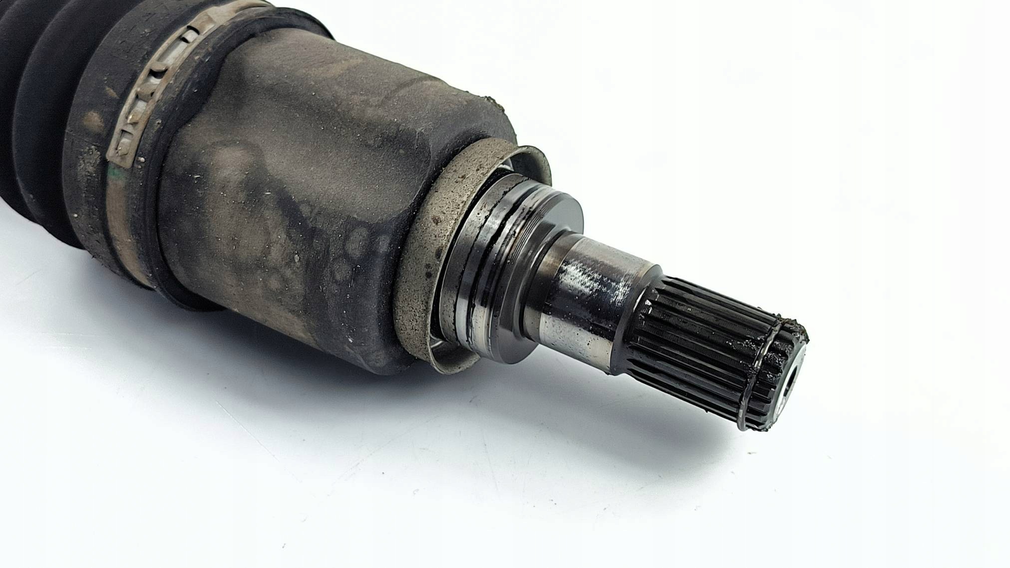 semi-axis left front 44102-68L01 1.2 SUZUKI SWIFT MK7
