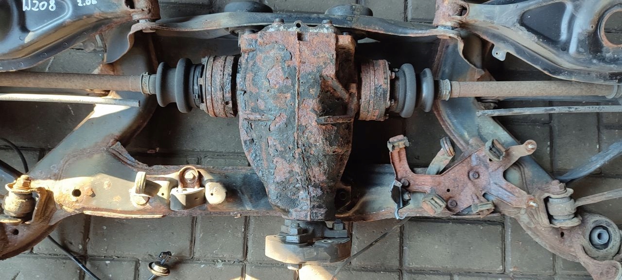 sider axis rear part rear sususpension subframe Mercedes W208 2,0 compressor;
