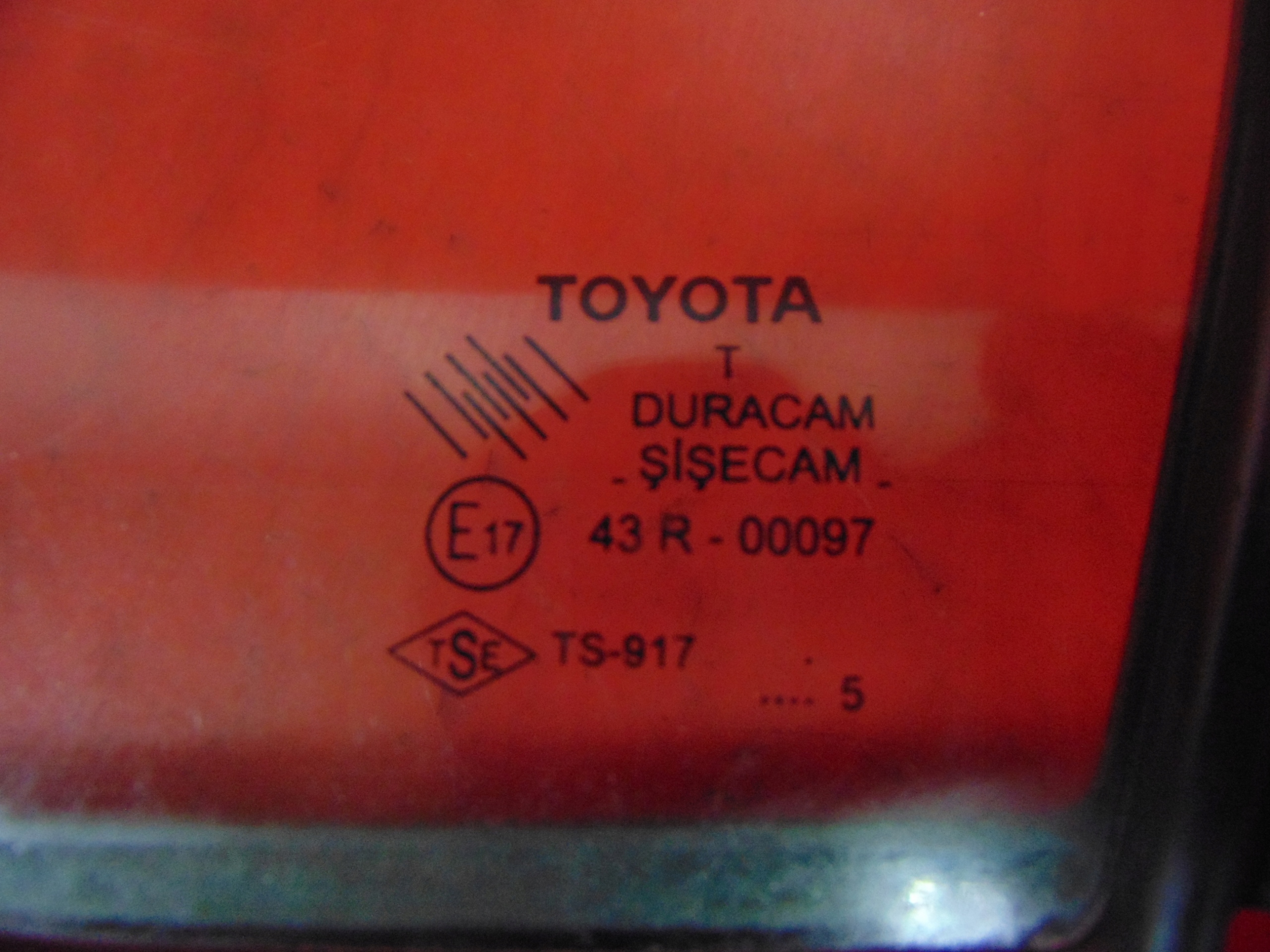 TOYOTA COROLLA VERSO 2 II window bodywork left front MALA TROJKAT