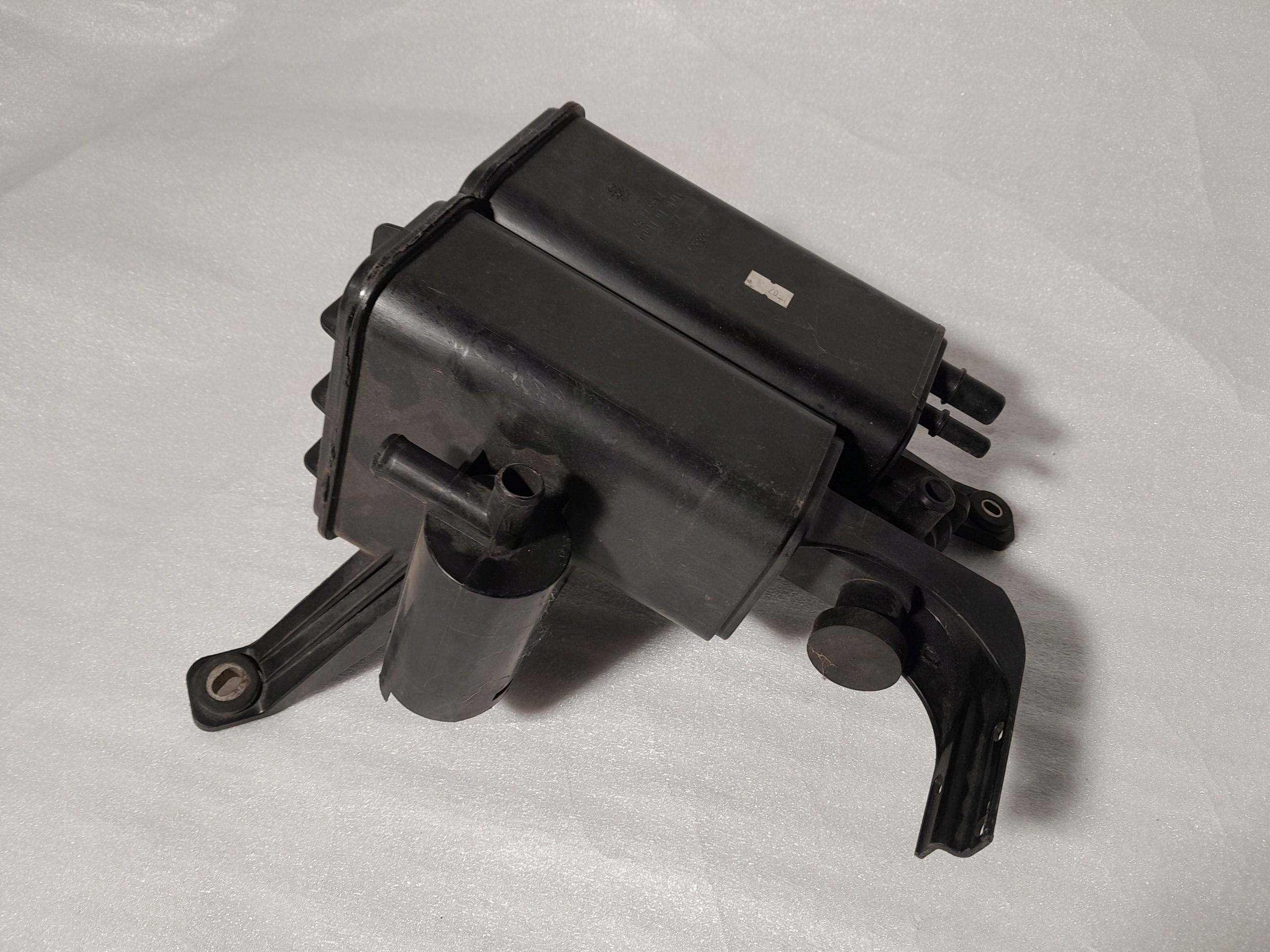 AUDI Q7 7L carbon filter 7L8201801A