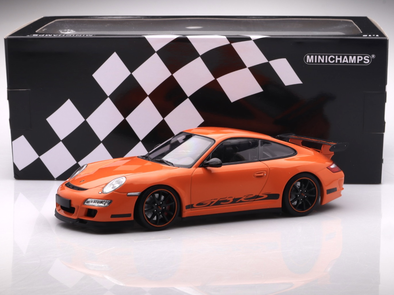 Porsche 911 (997) GT3 Rs 2007, lávově oranžová Minichamps 1:18
