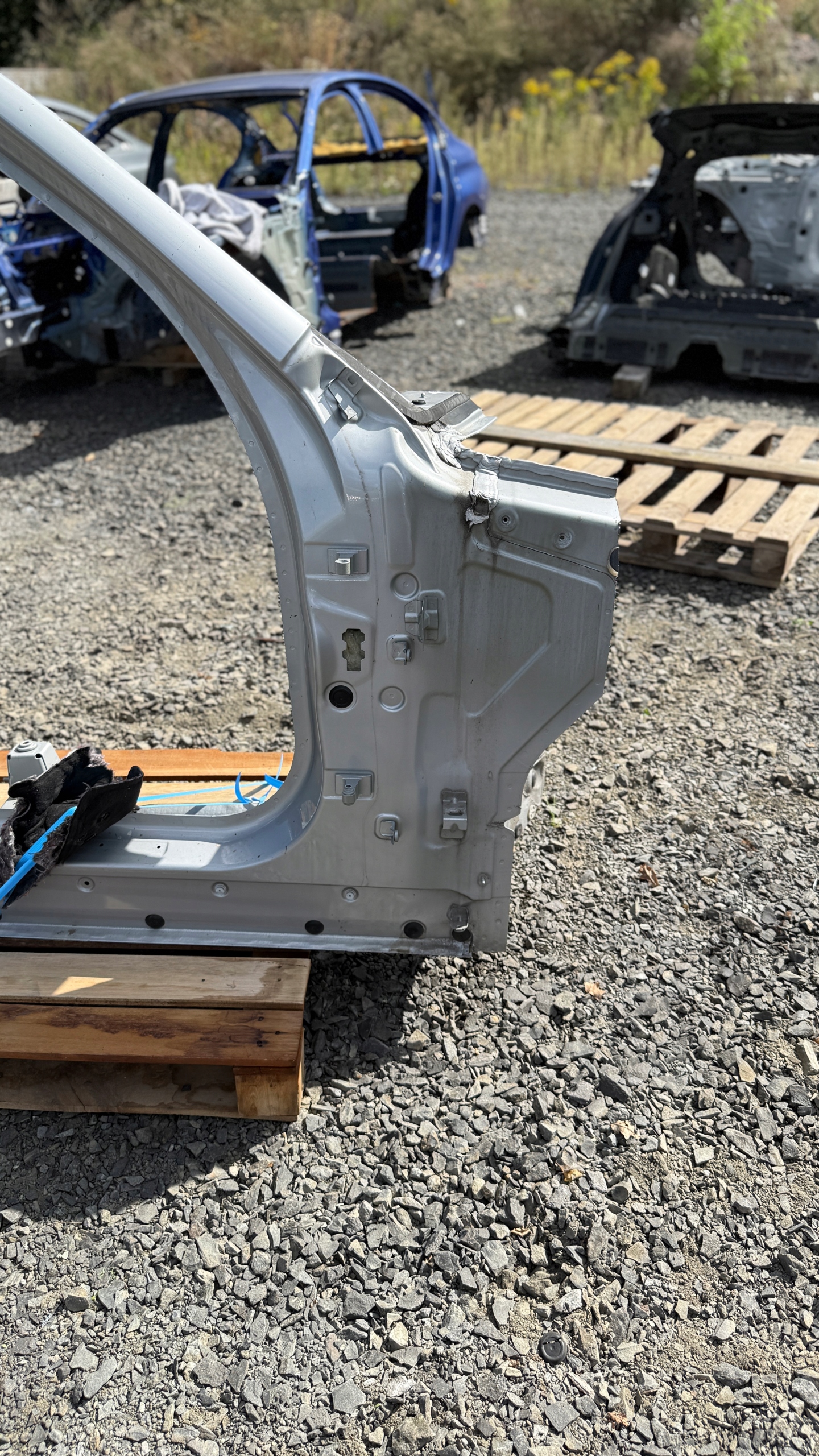 BMW G01 X3 G02 X4 threshold pillar A B right side A83 SREBRNY